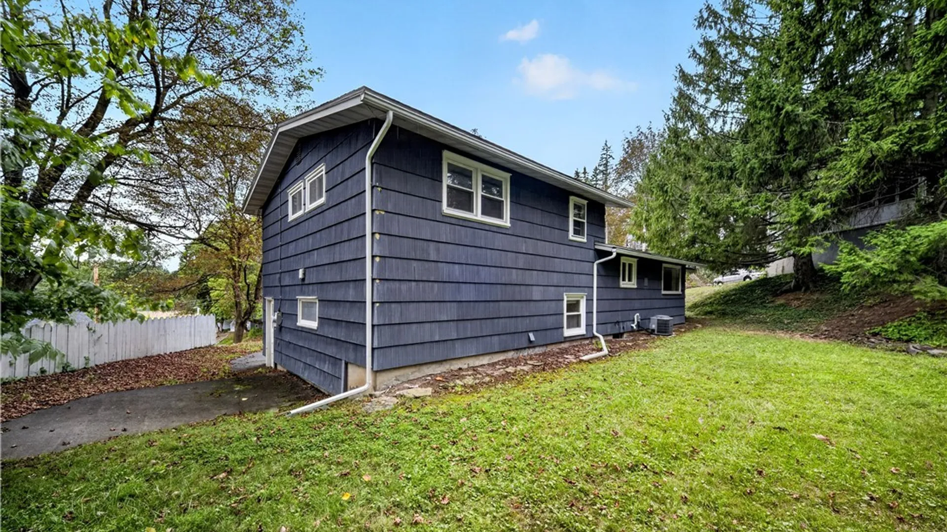 Property at 104 Wolcott Terrace, Syracuse, NY 13207 6