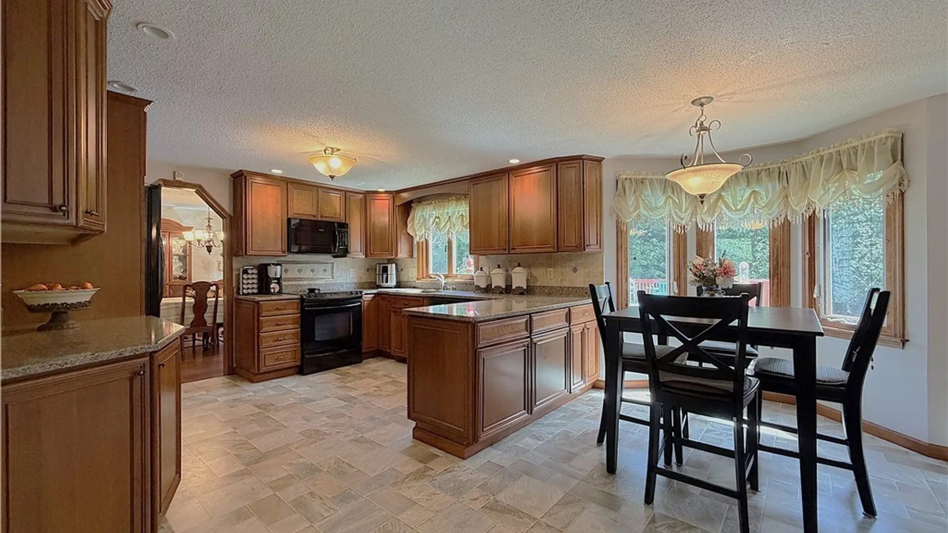 Property at 15 Bywater Drive, Amherst, NY 14068 3