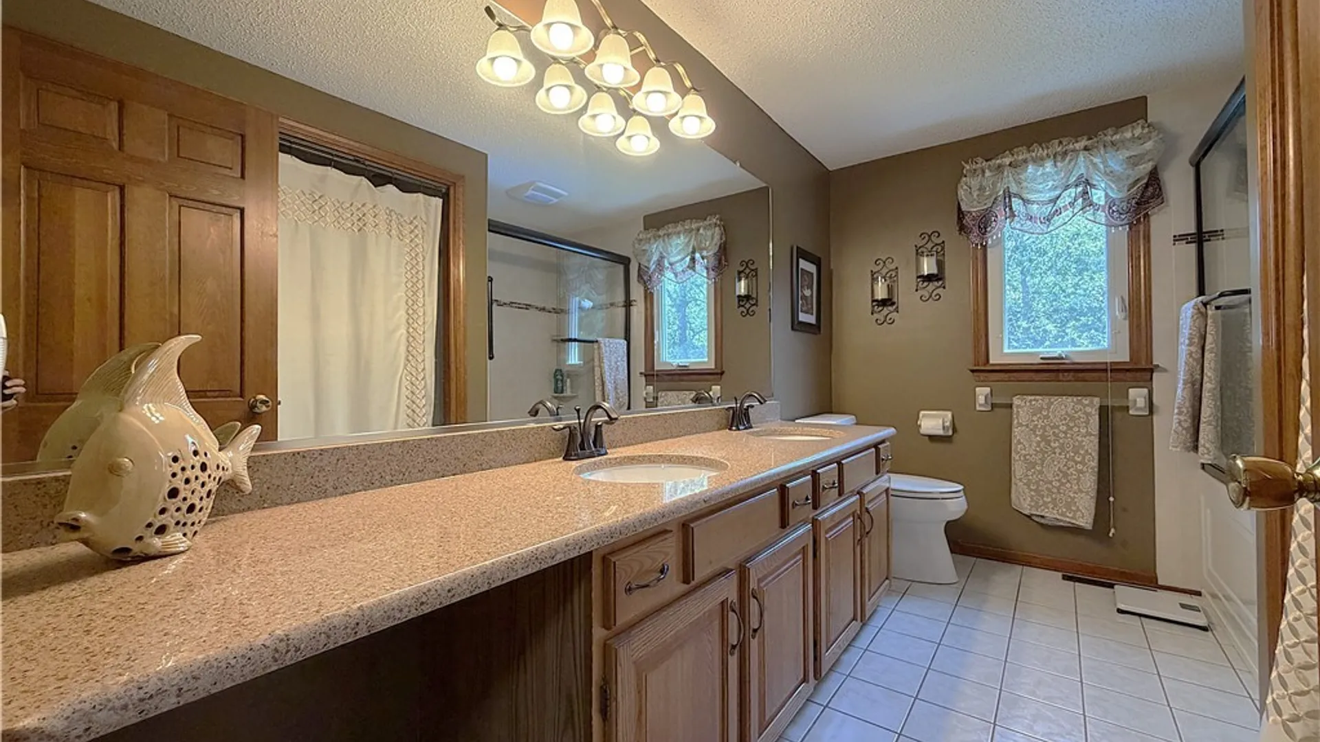 Property at 15 Bywater Drive, Amherst, NY 14068 24
