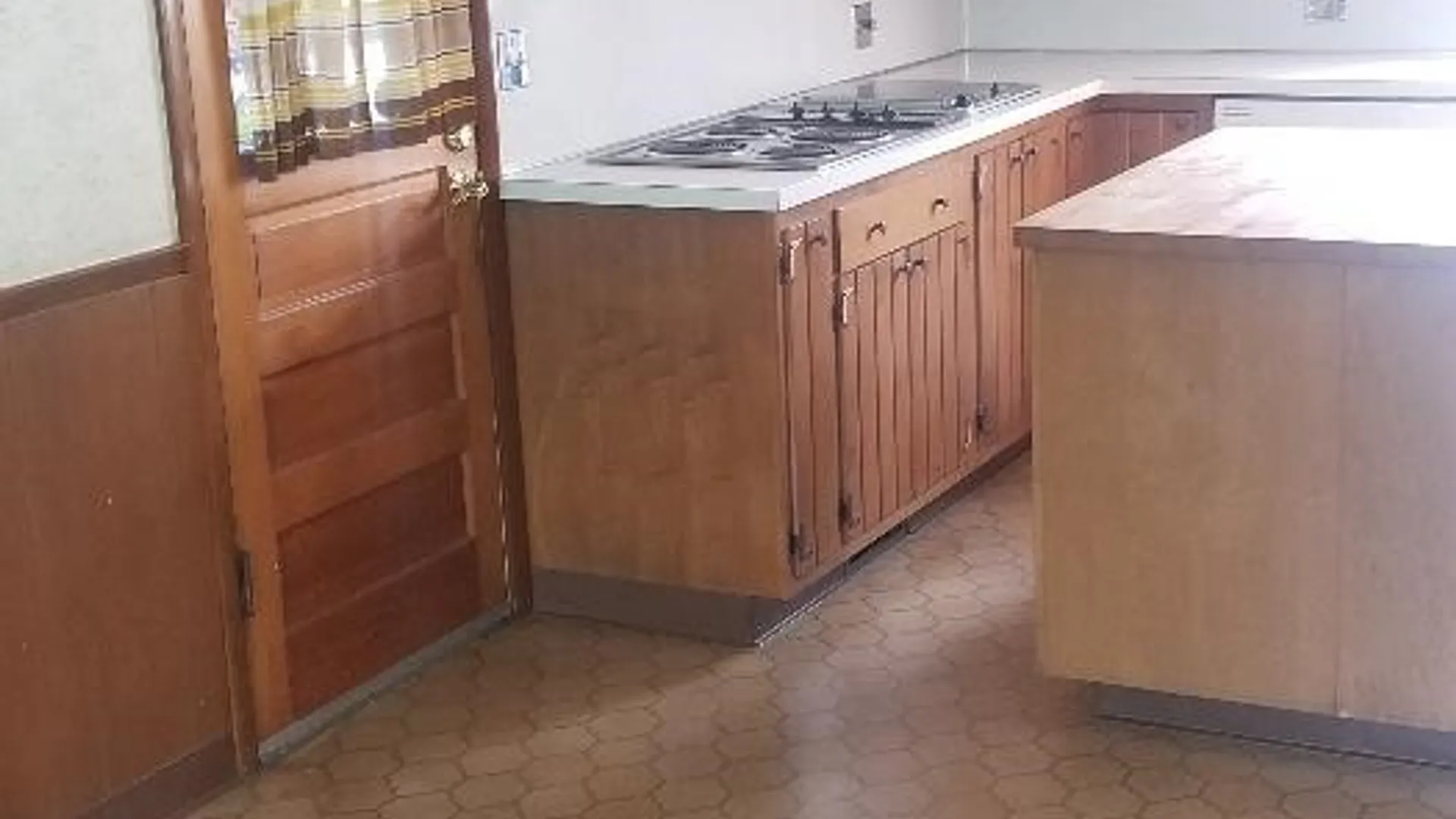Property at 715 Montrose Ave, Syracuse, NY 13209 6