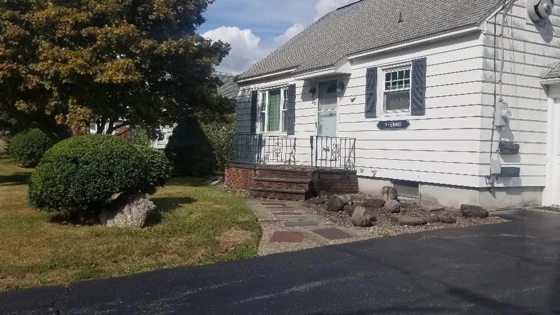Property at 715 Montrose Ave, Syracuse, NY 13209 3