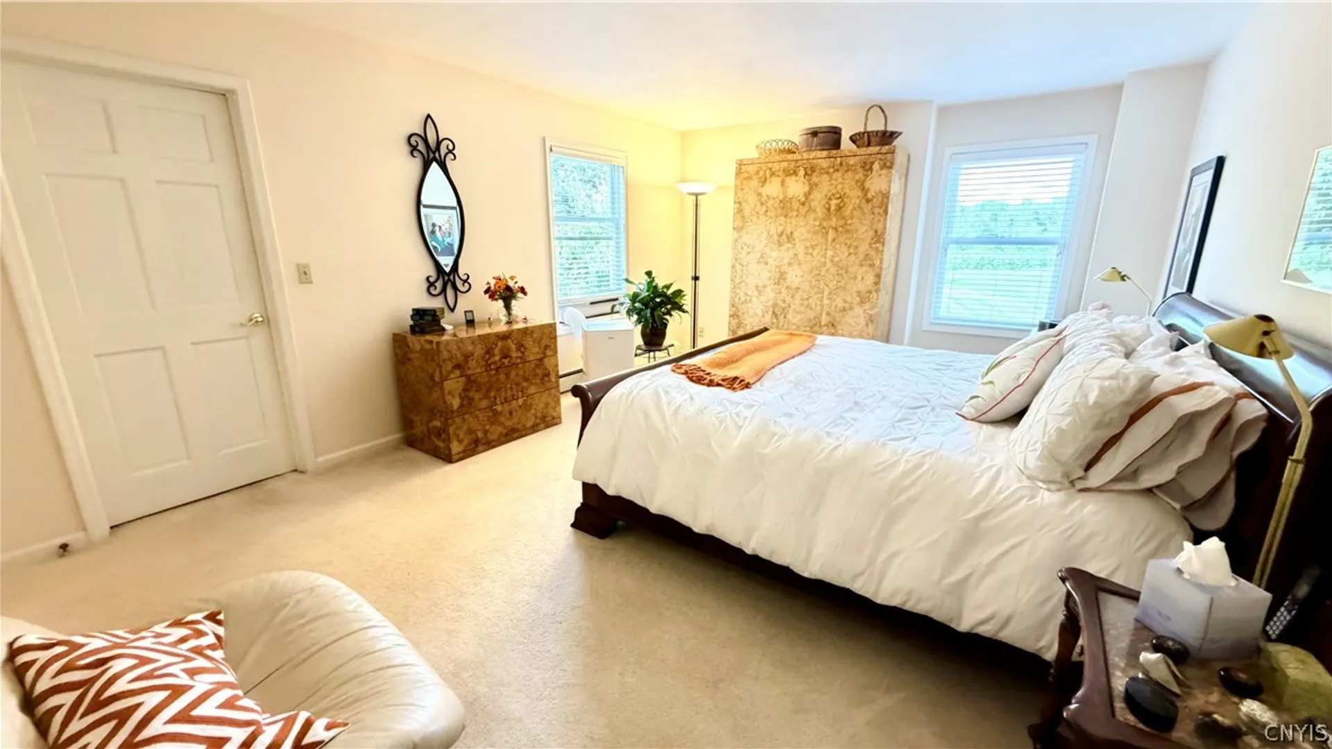 Property at 1021 Autumntree Ct, Skaneateles, NY 13152 27