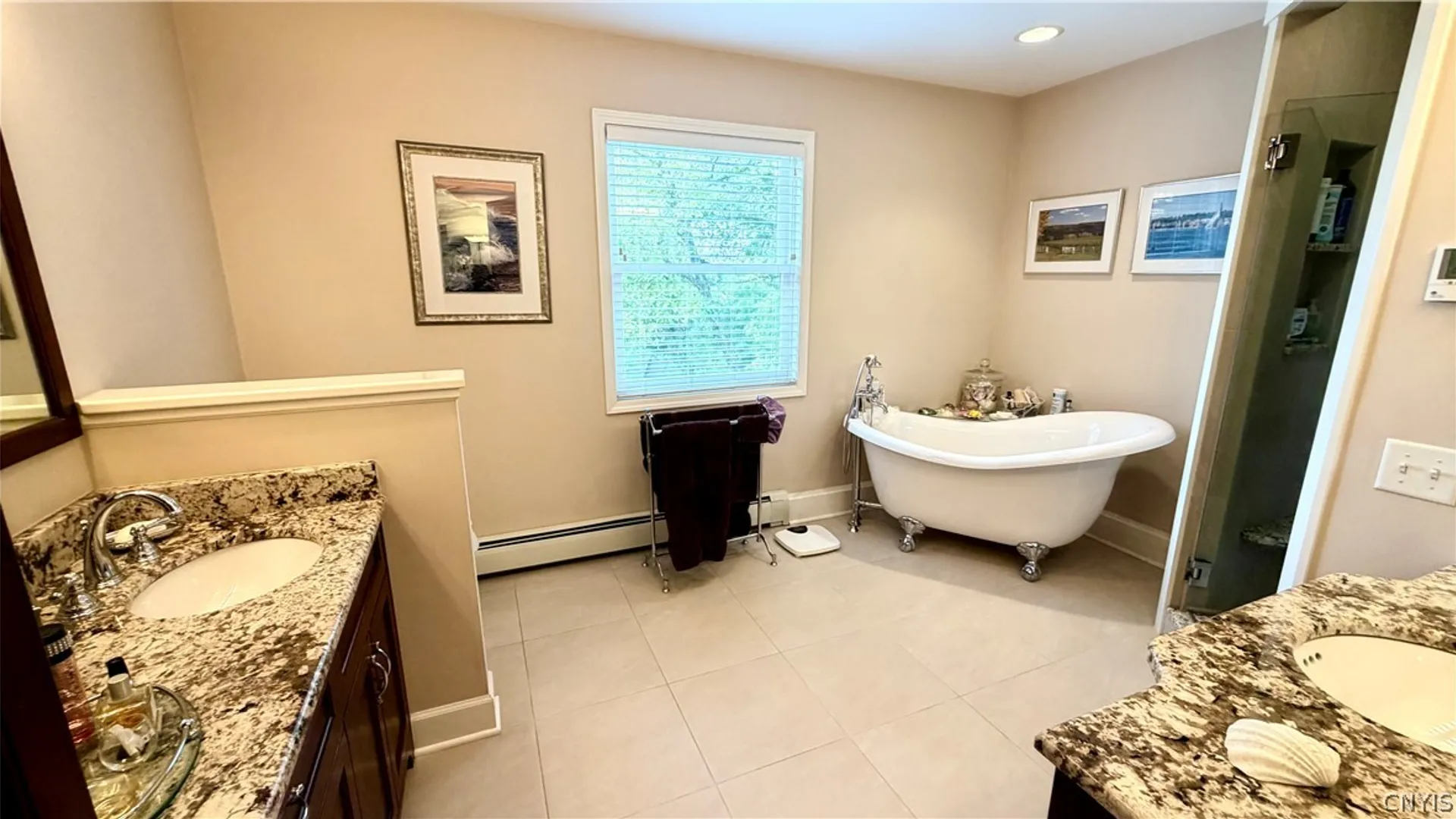Property at 1021 Autumntree Ct, Skaneateles, NY 13152 28