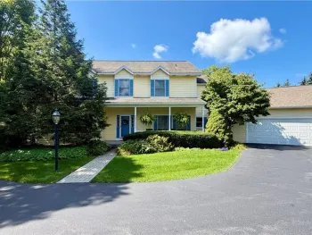 Property at 1021 Autumntree Ct, Skaneateles, NY 13152