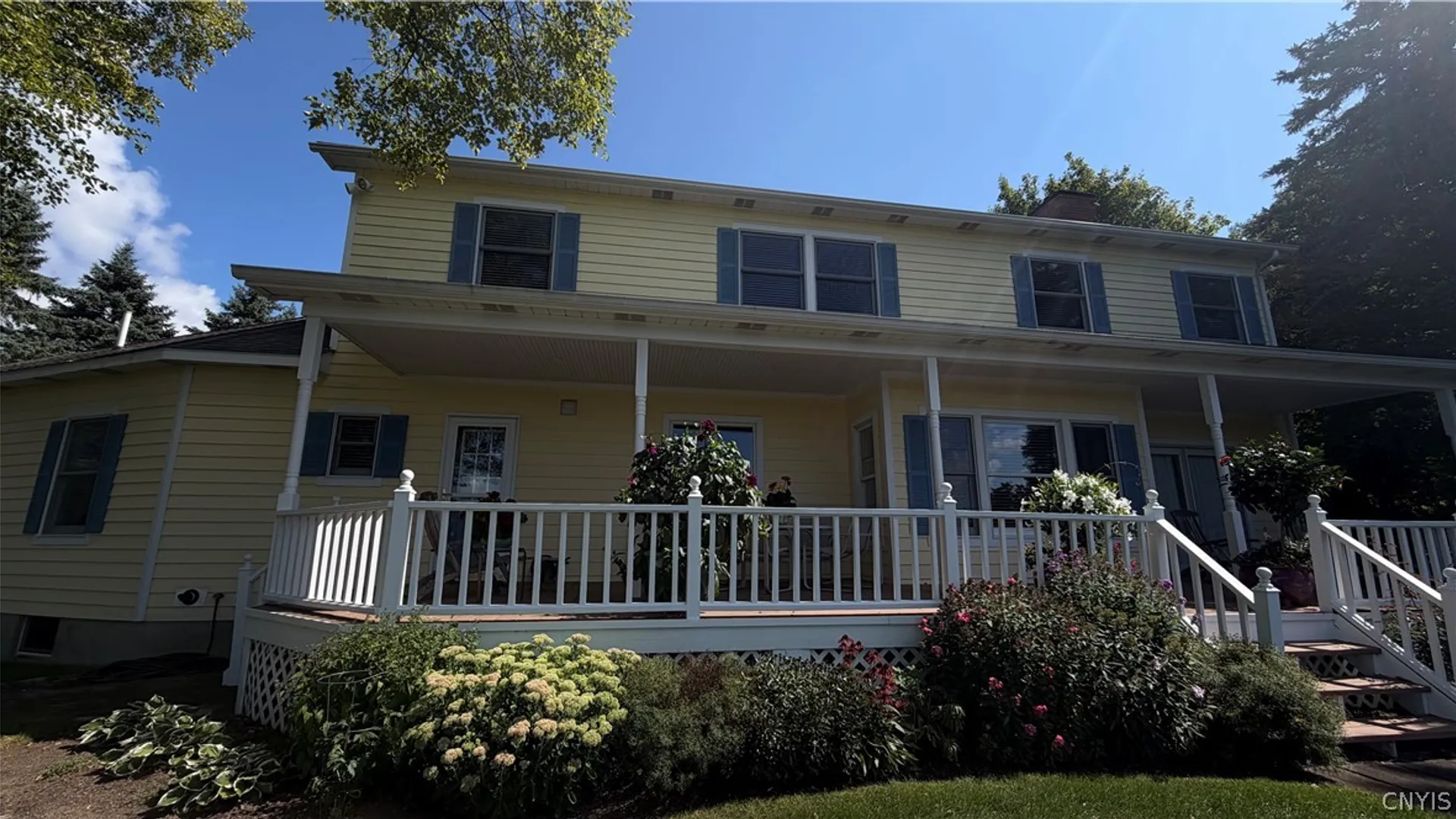 Property at 1021 Autumntree Ct, Skaneateles, NY 13152 3