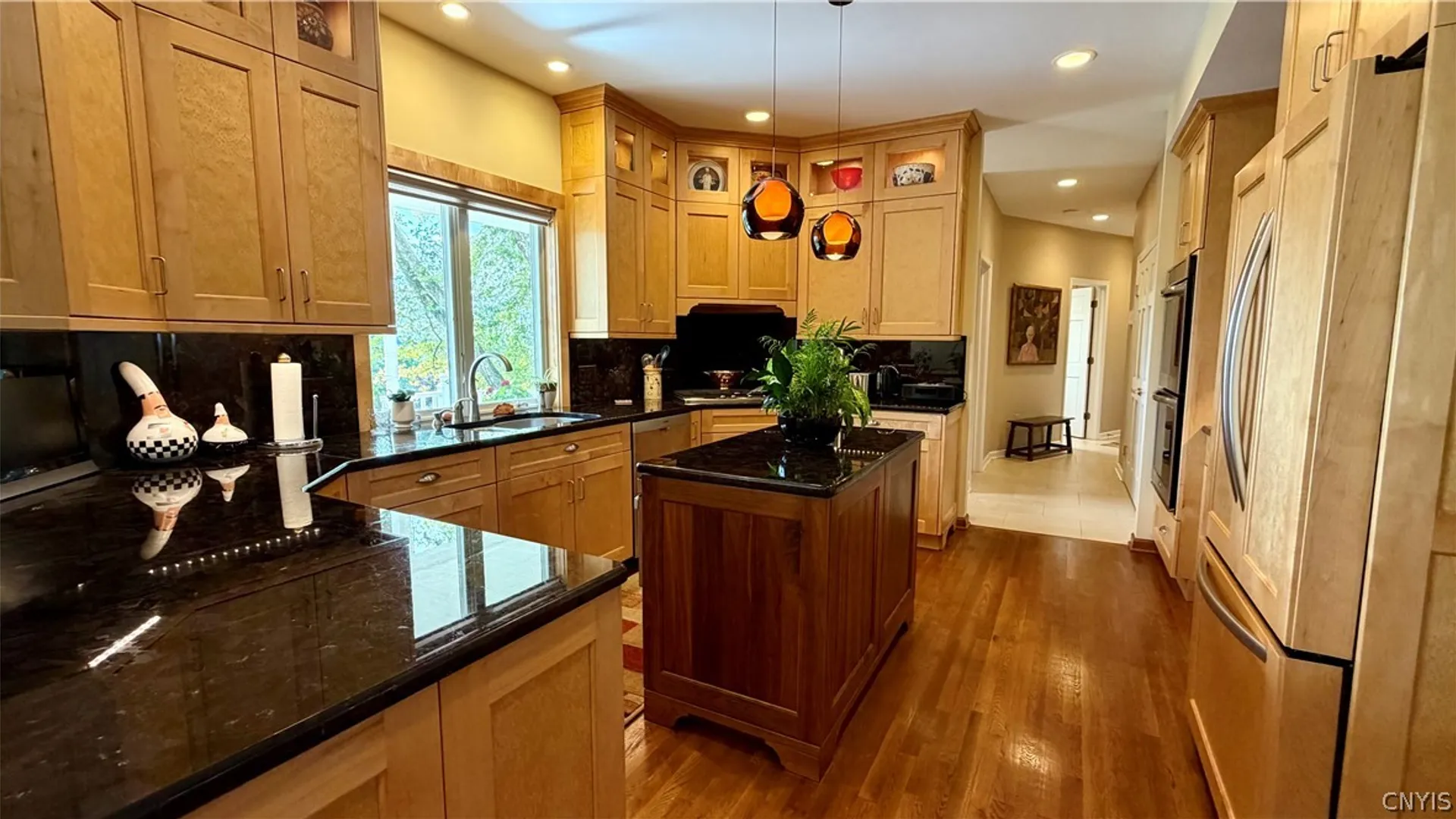 Property at 1021 Autumntree Ct, Skaneateles, NY 13152 18