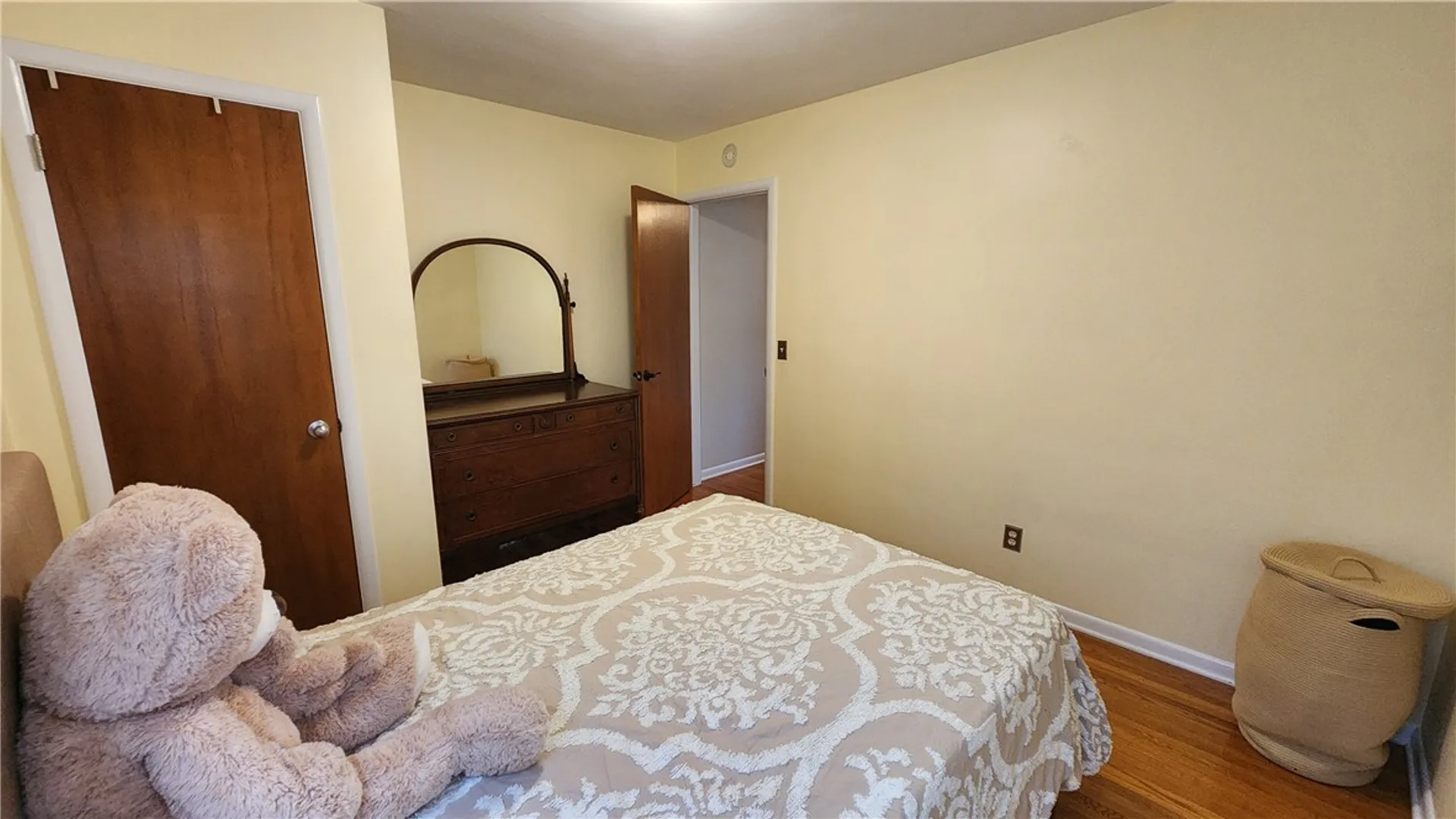 Property at 48 Belview Drive, Irondequoit, NY 14609 26