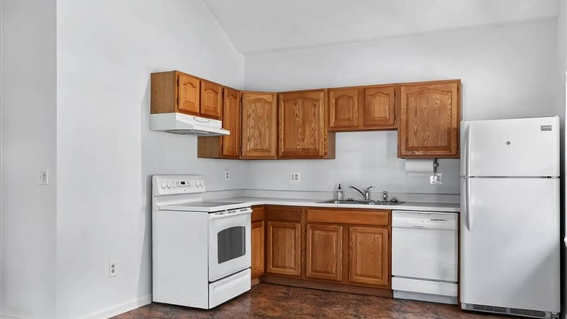 Property at 20 Poplar Street, Rochester, NY 14620 17