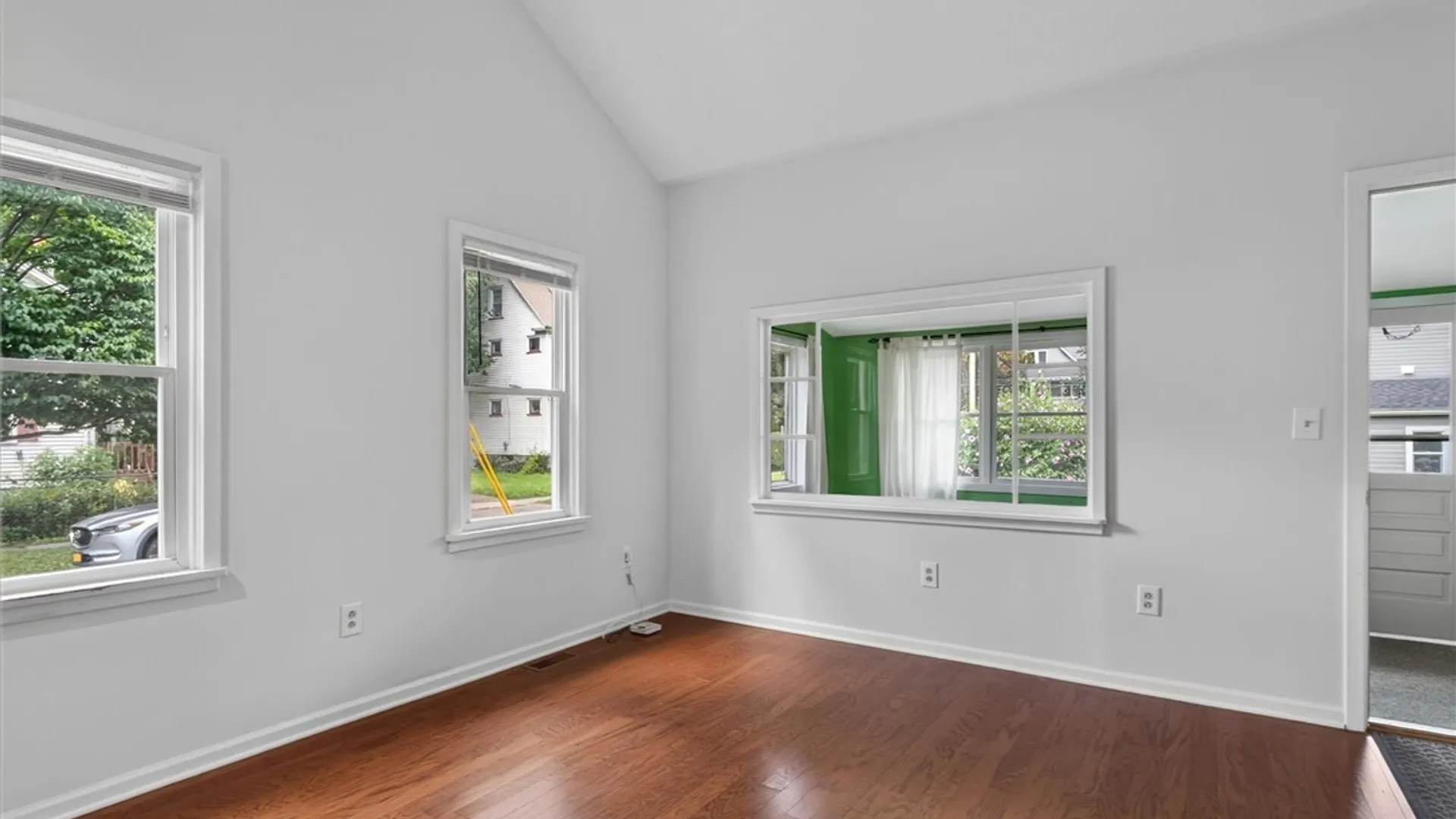Property at 20 Poplar Street, Rochester, NY 14620 22