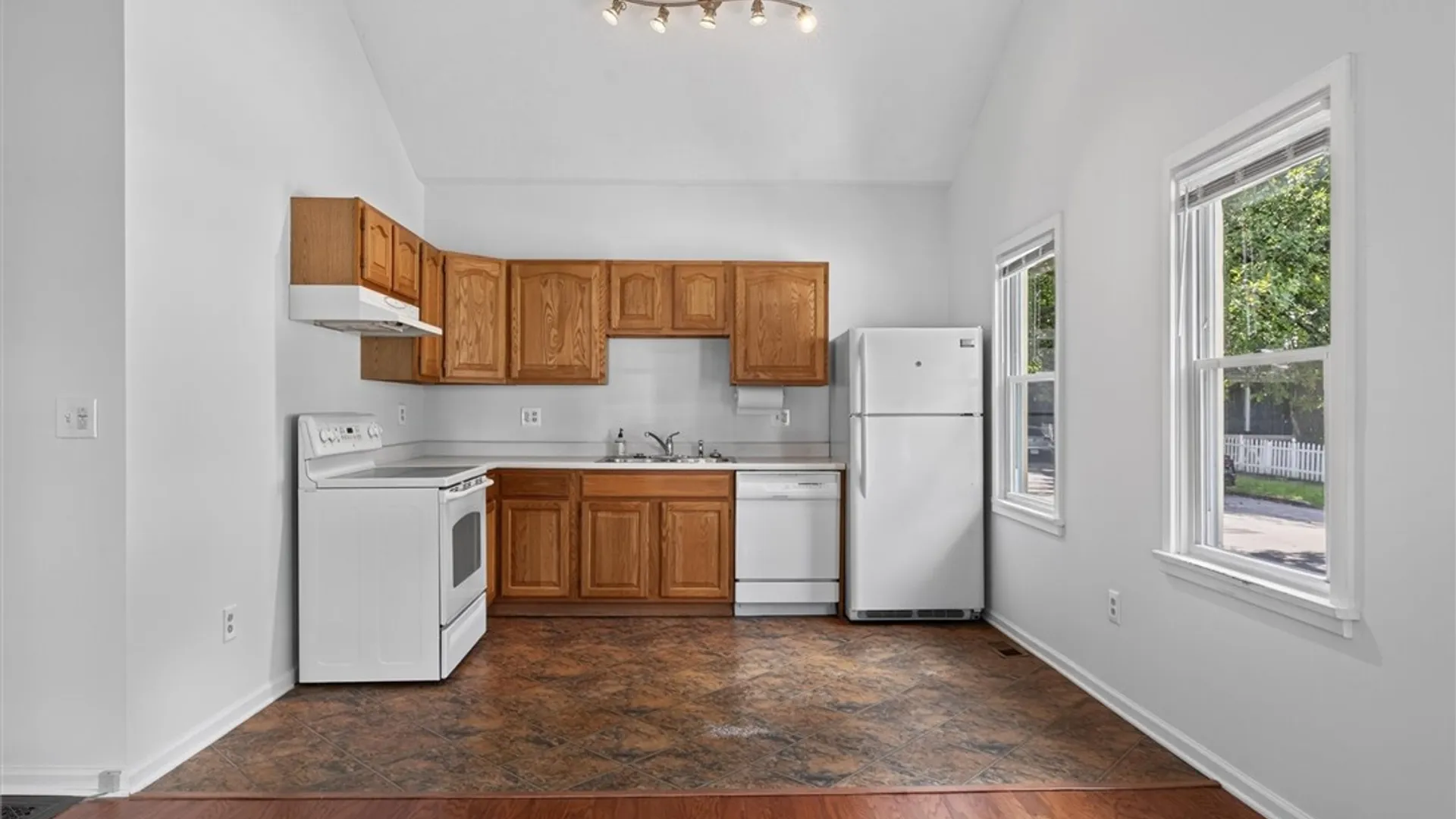 Property at 20 Poplar Street, Rochester, NY 14620 15