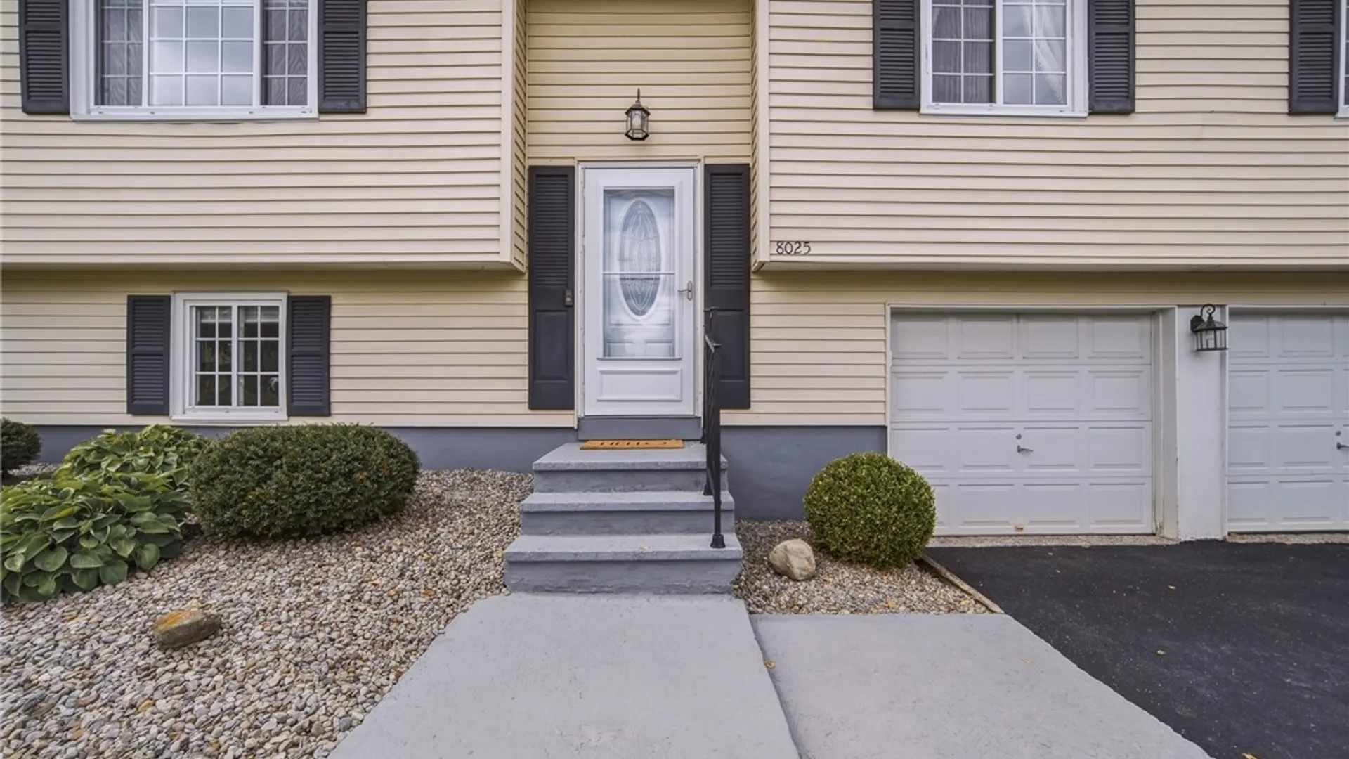 Property at 8025 Pickett Lane, Cicero, NY 13039 4