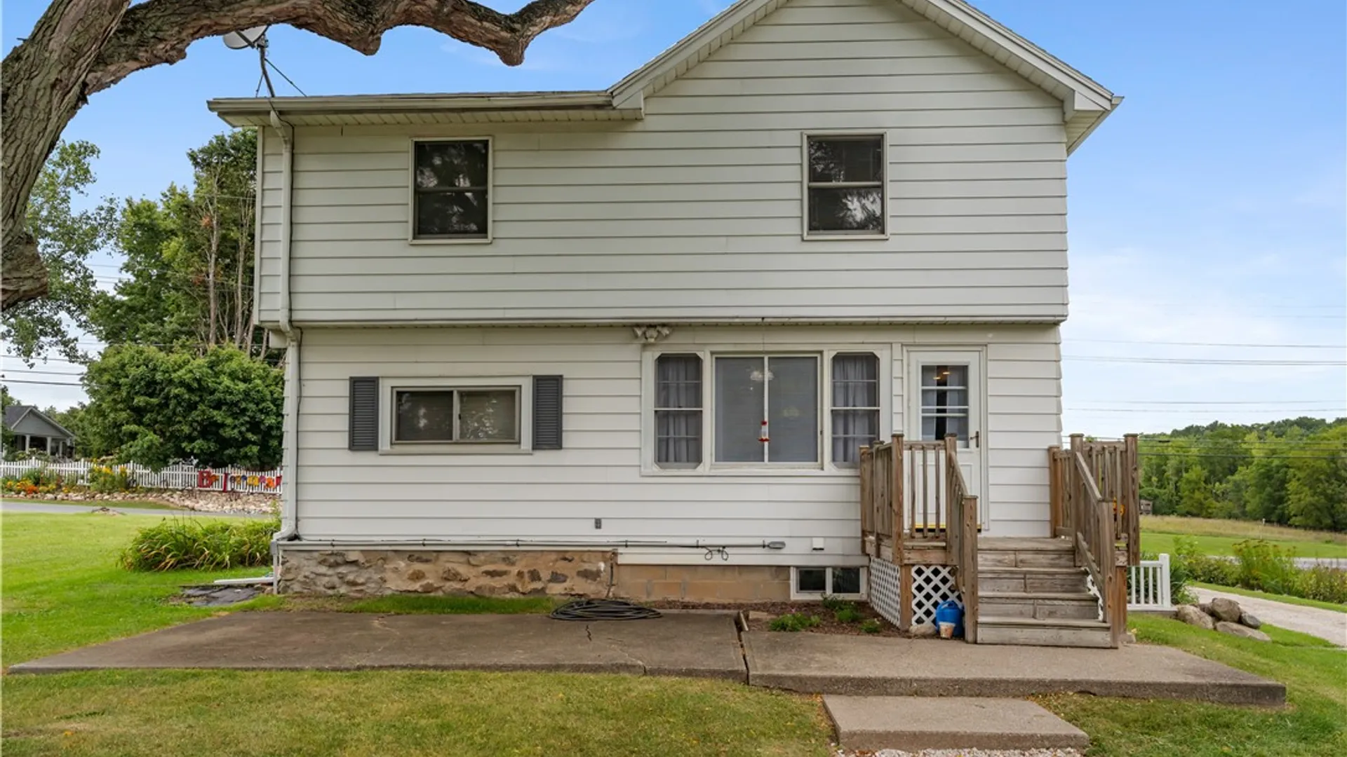 Property at 6281 Brownsville Road, Farmington, NY 14425 8
