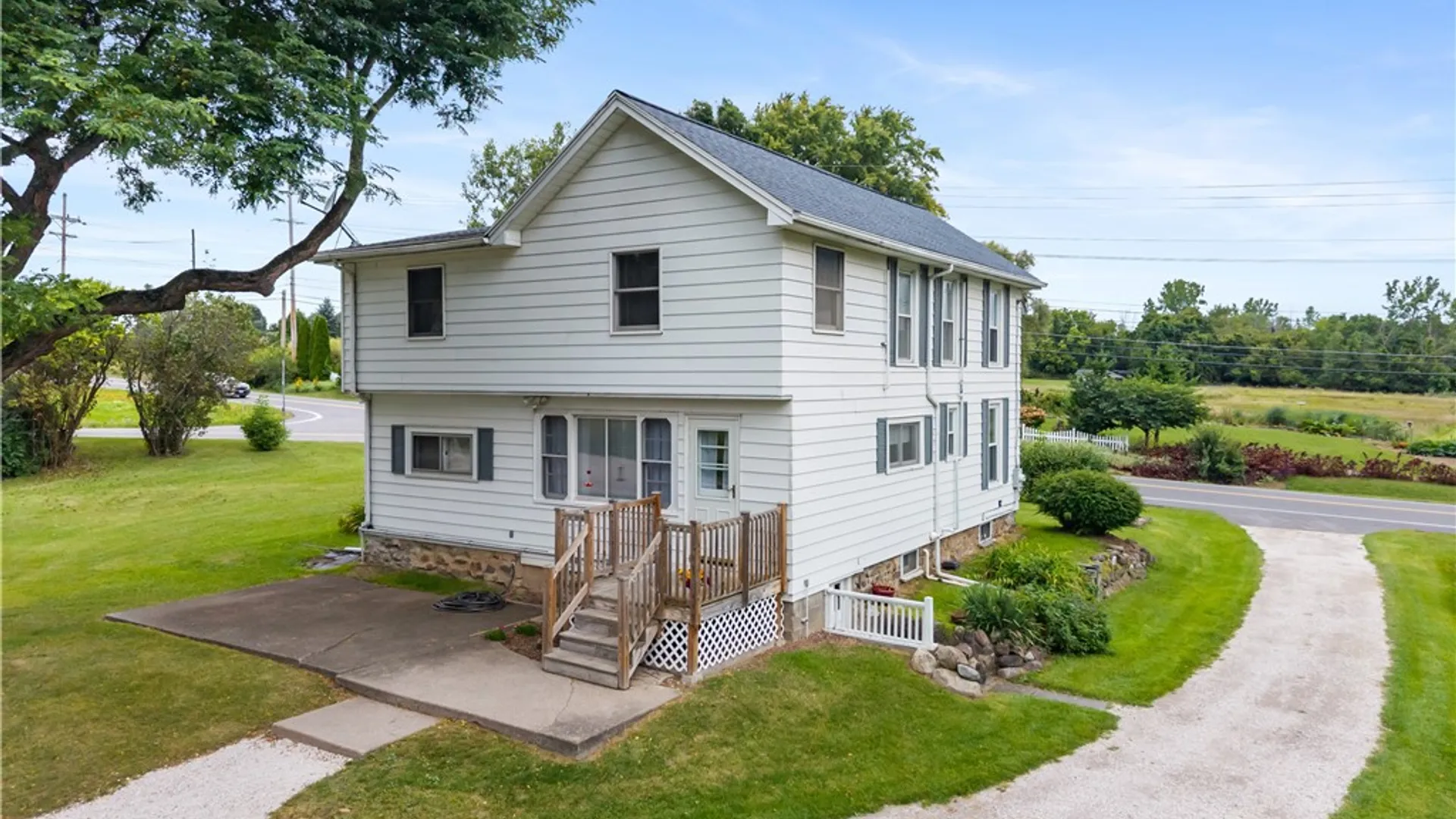 Property at 6281 Brownsville Road, Farmington, NY 14425 6
