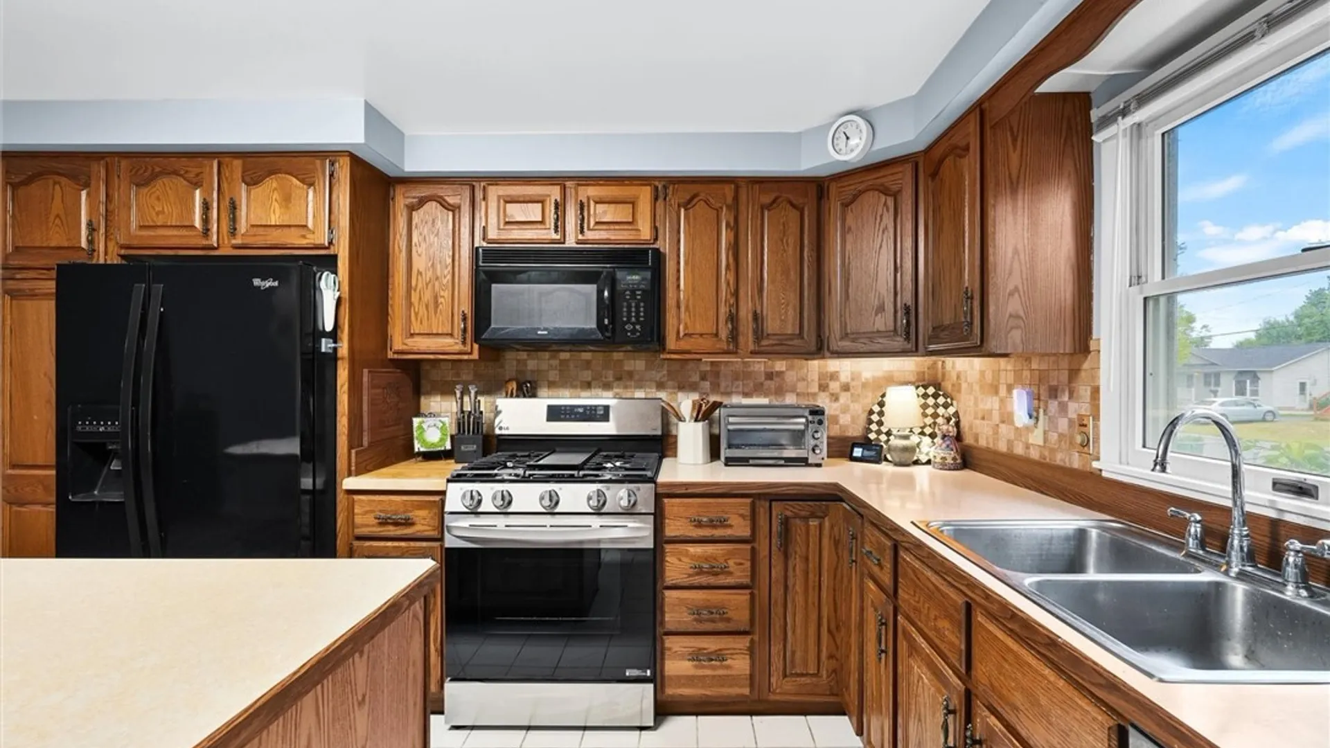 Property at 613 Wright Avenue, Salina, NY 13211 8