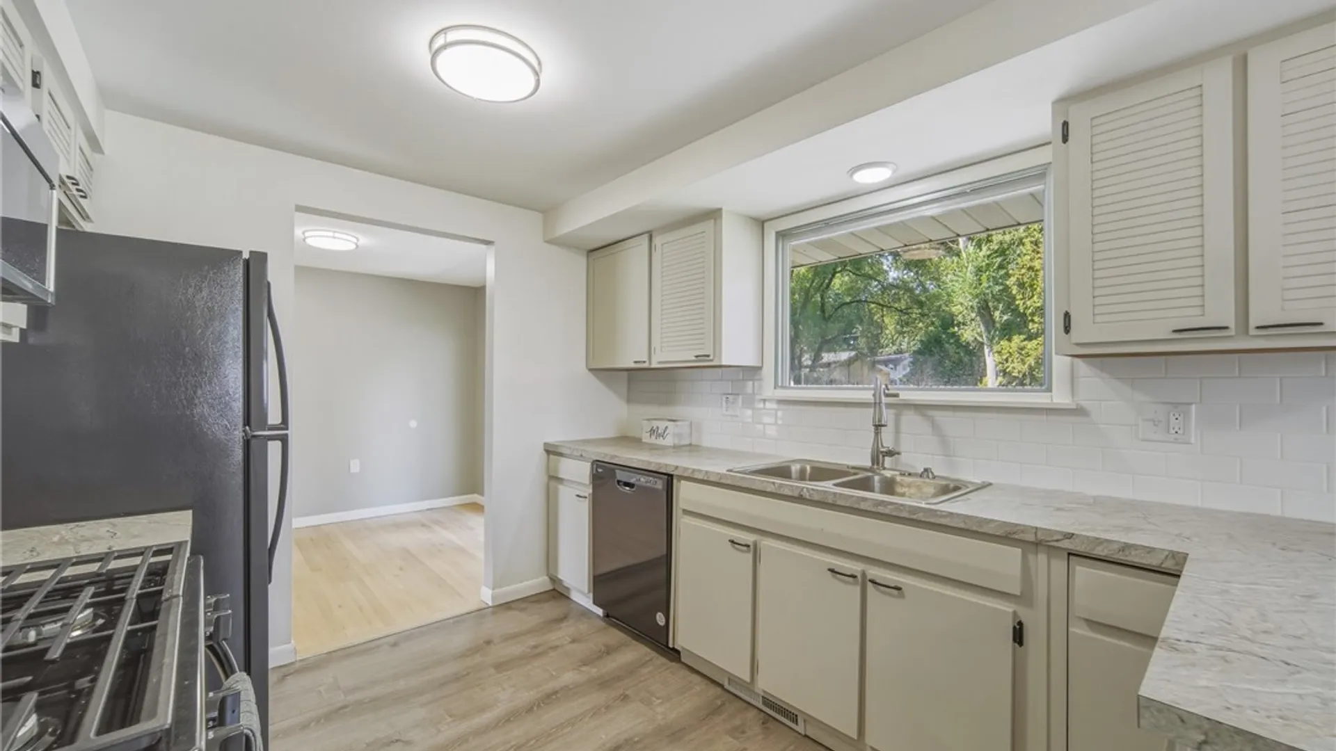 Property at 7411 Rosewood Circle, Cicero, NY 13212 10