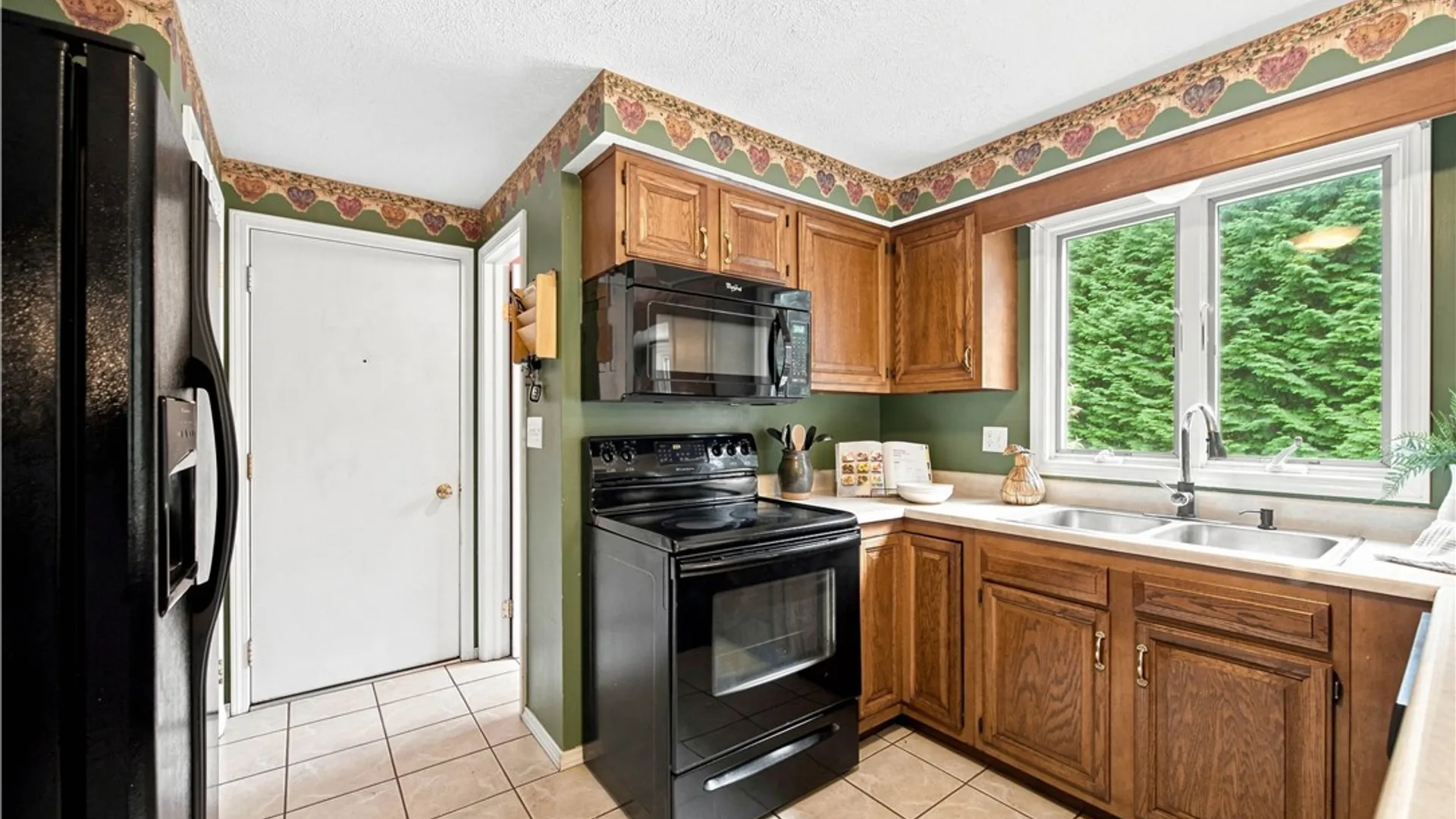 Property at 1107 Nestwood Lane, Webster, NY 14580 13