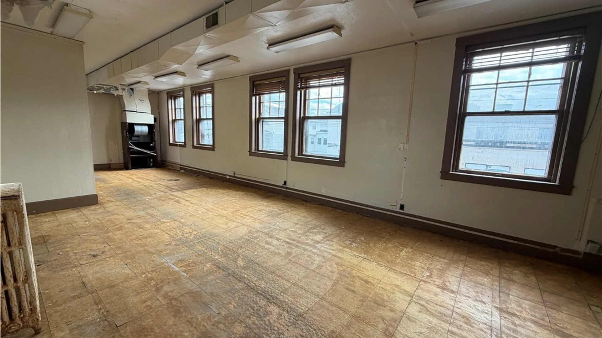 Property at 400-404-408 Court Street, Utica, NY 13502 9