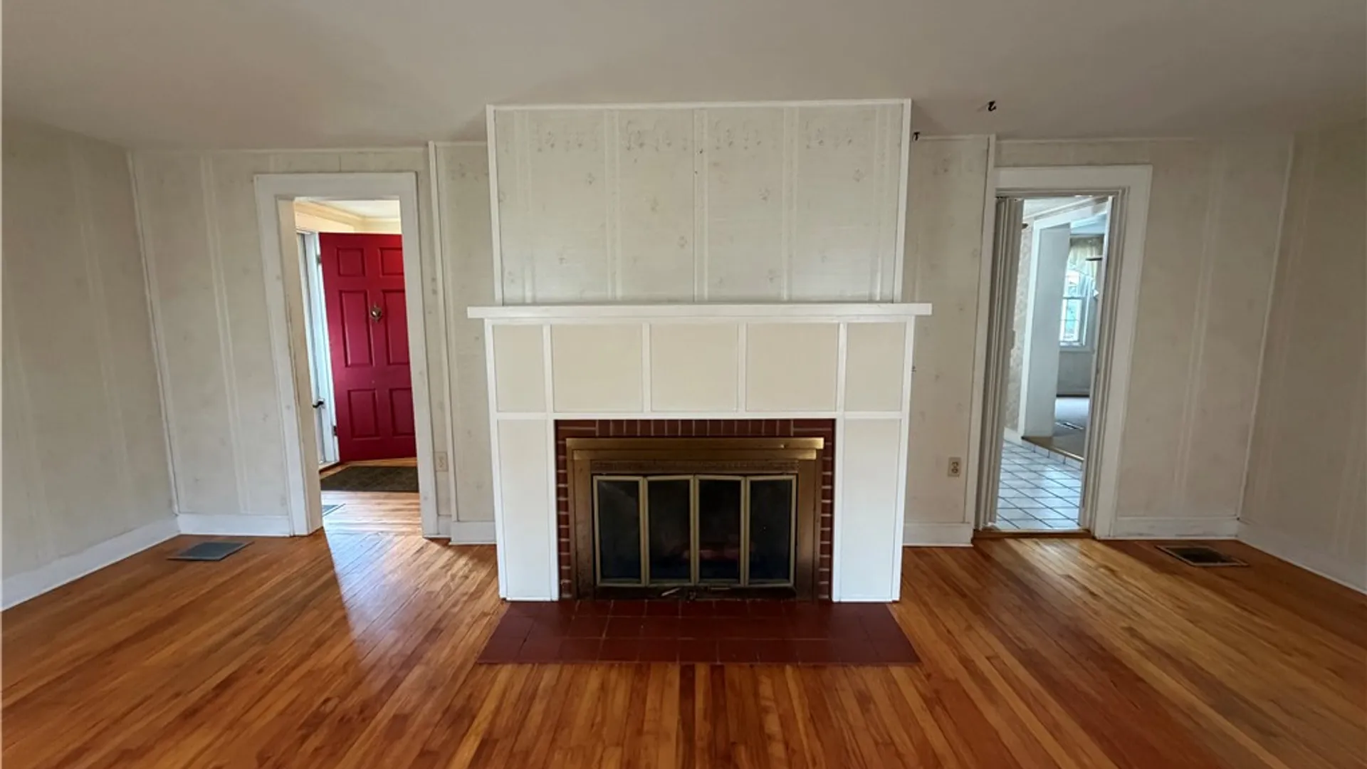Property at 6 Holmes Avenue, New Berlin, NY 13411 5