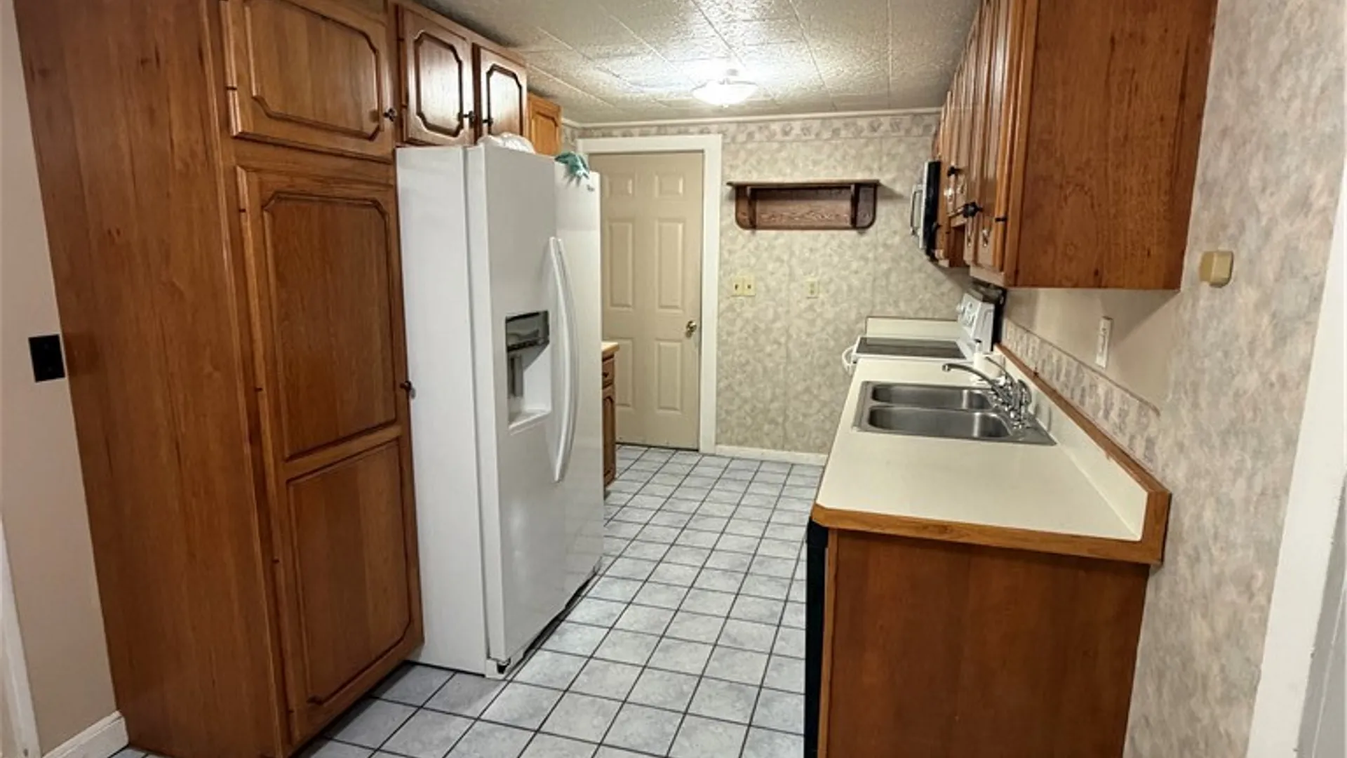 Property at 6 Holmes Avenue, New Berlin, NY 13411 11