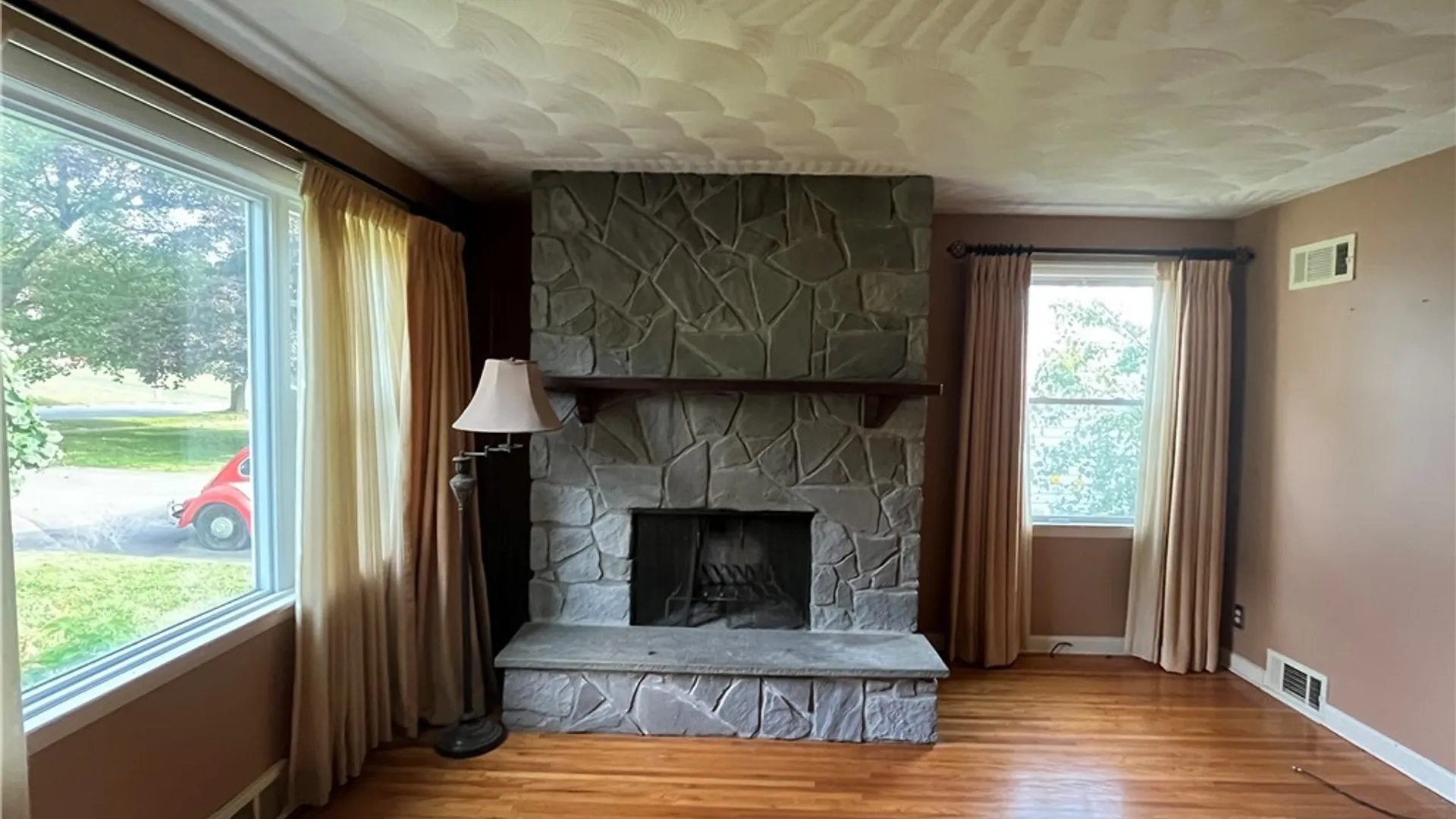 Property at 2842 Oneida Street, Utica, NY 13501 3