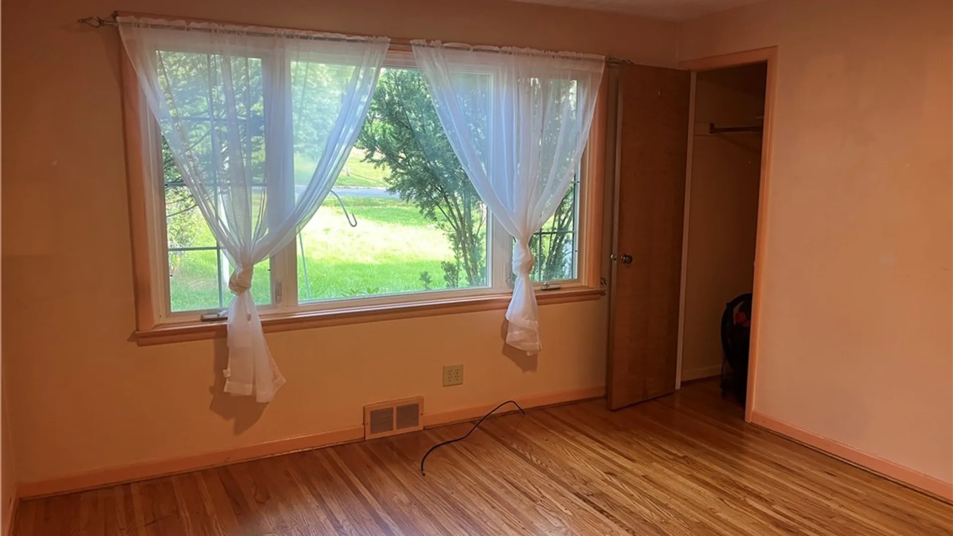 Property at 2842 Oneida Street, Utica, NY 13501 12
