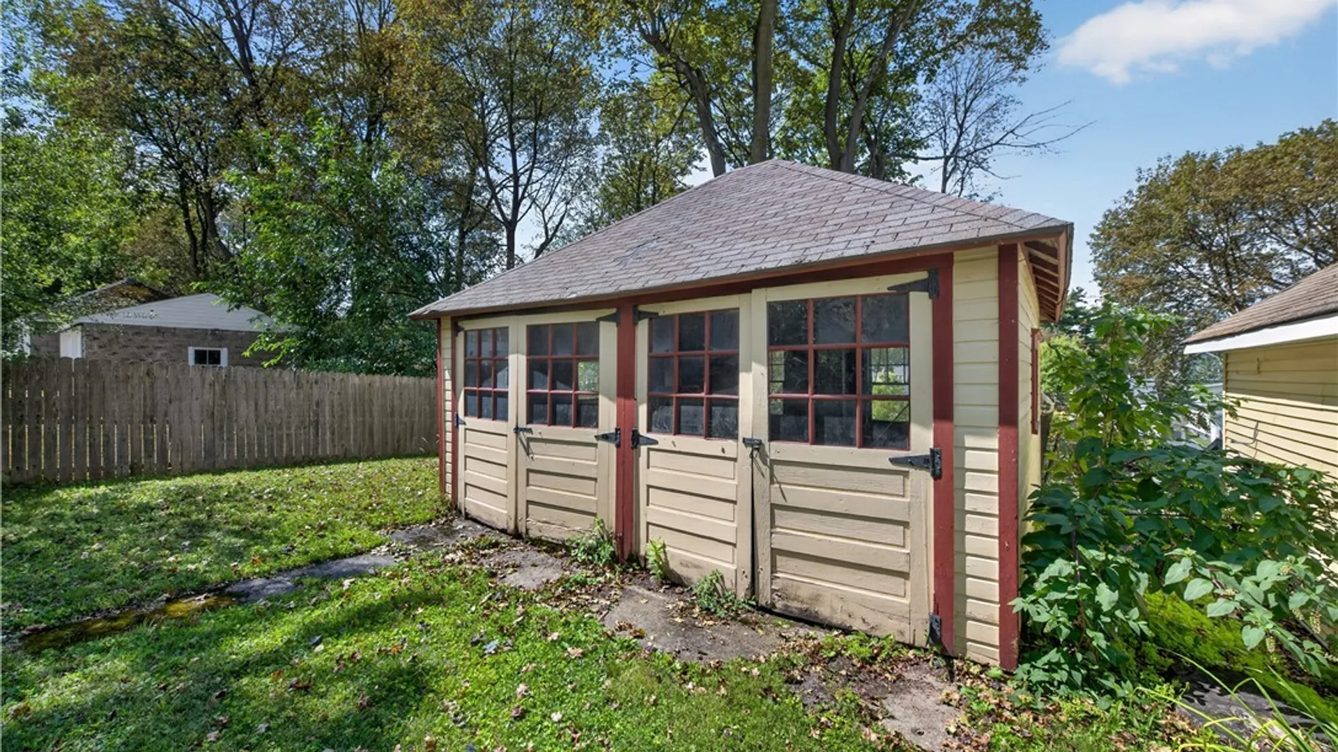 Property at 140 Forest Hill Drive, Syracuse, NY 13206 28