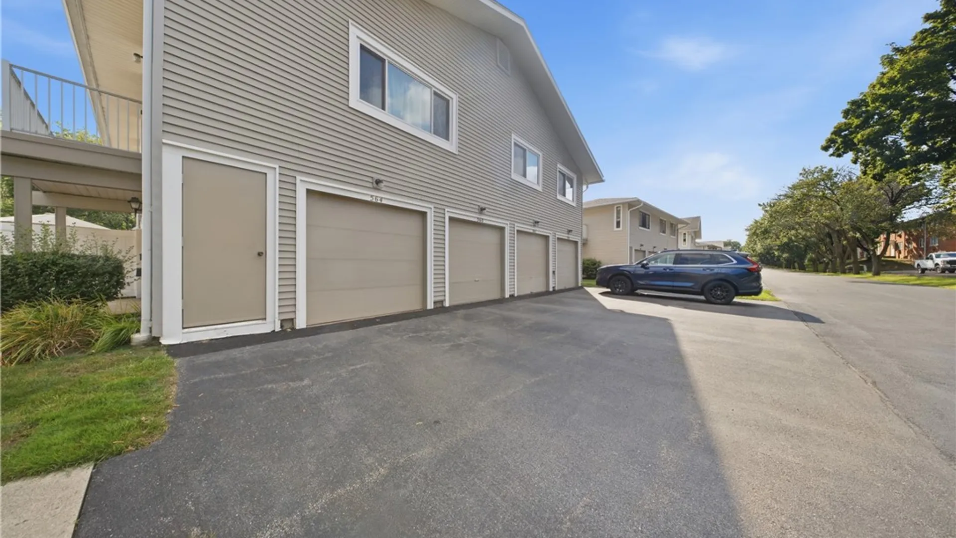 Property at 560 Eastbrooke Lane, Brighton, NY 14618 4