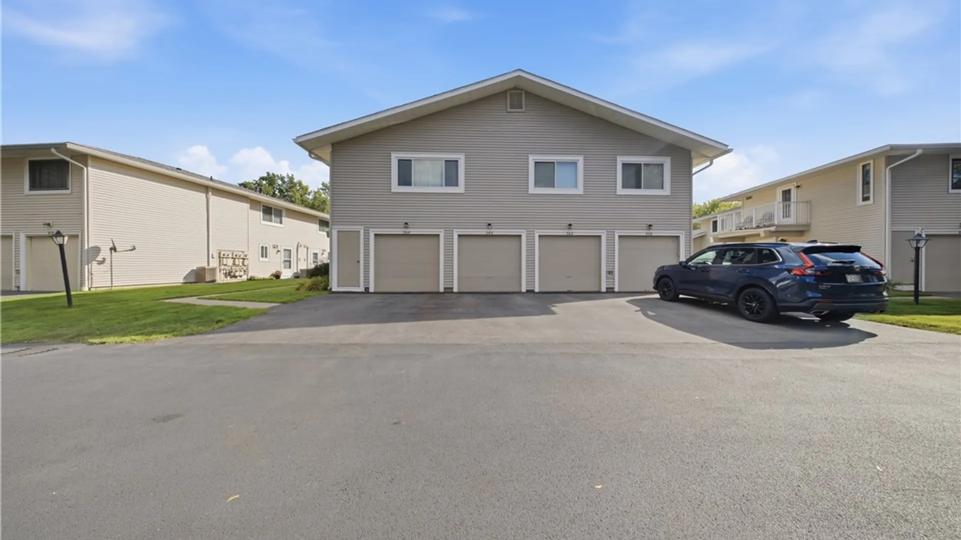Property at 560 Eastbrooke Lane, Brighton, NY 14618 5