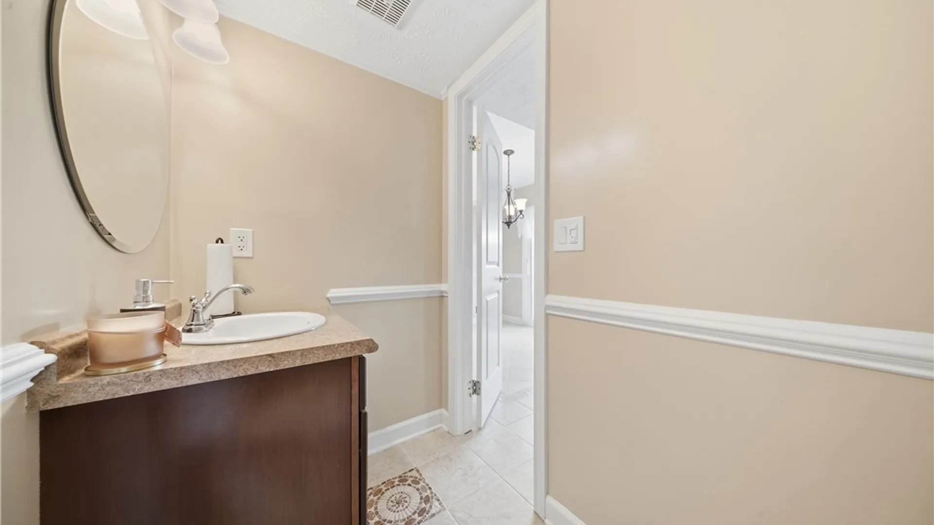 Property at 560 Eastbrooke Lane, Brighton, NY 14618 17