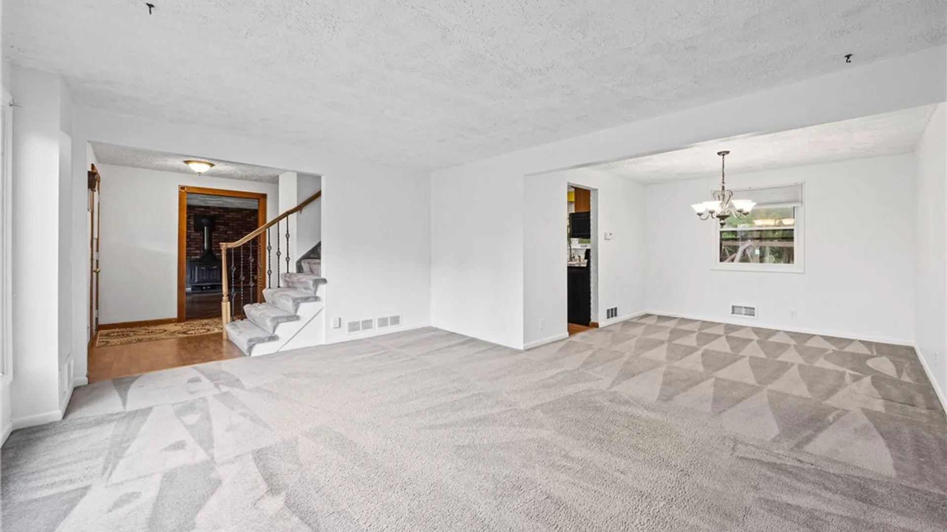 Property at 529 Vintage Lane, Greece, NY 14615 3