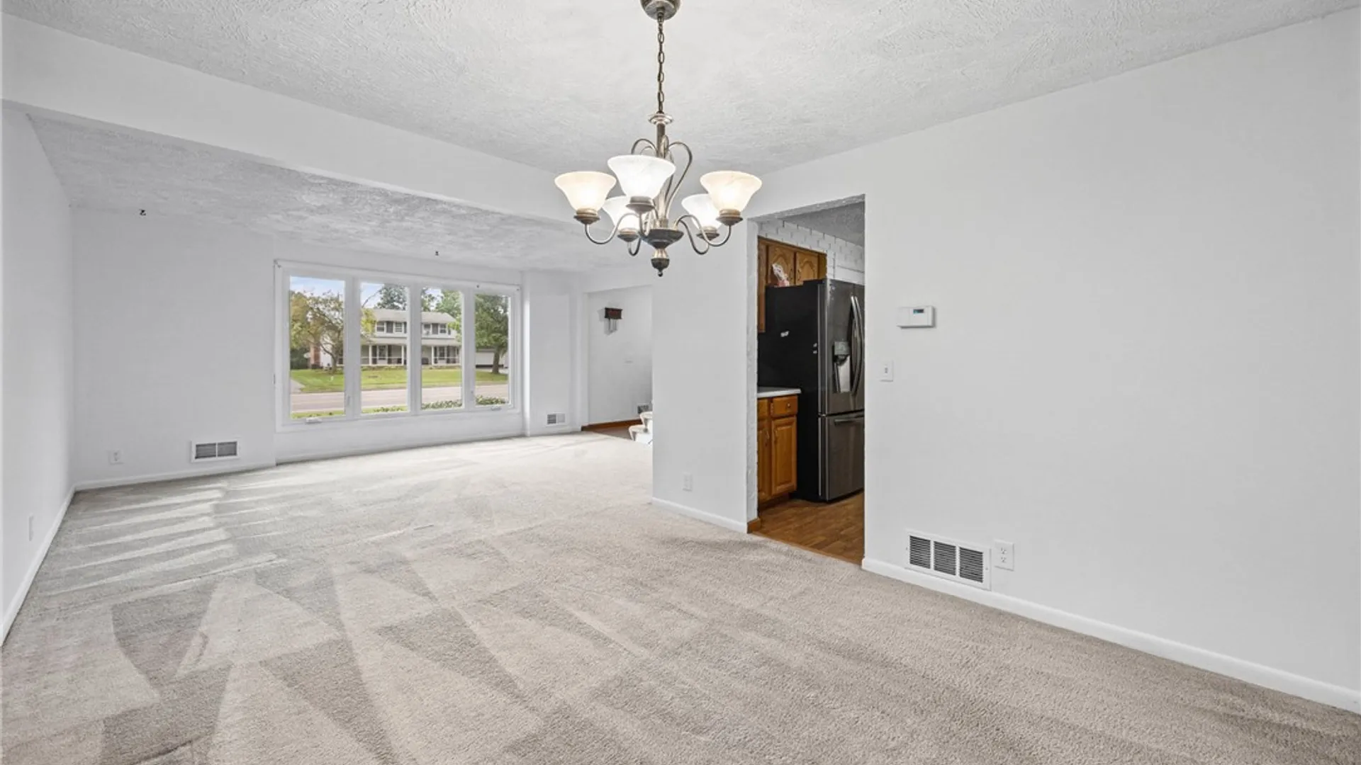 Property at 529 Vintage Lane, Greece, NY 14615 5
