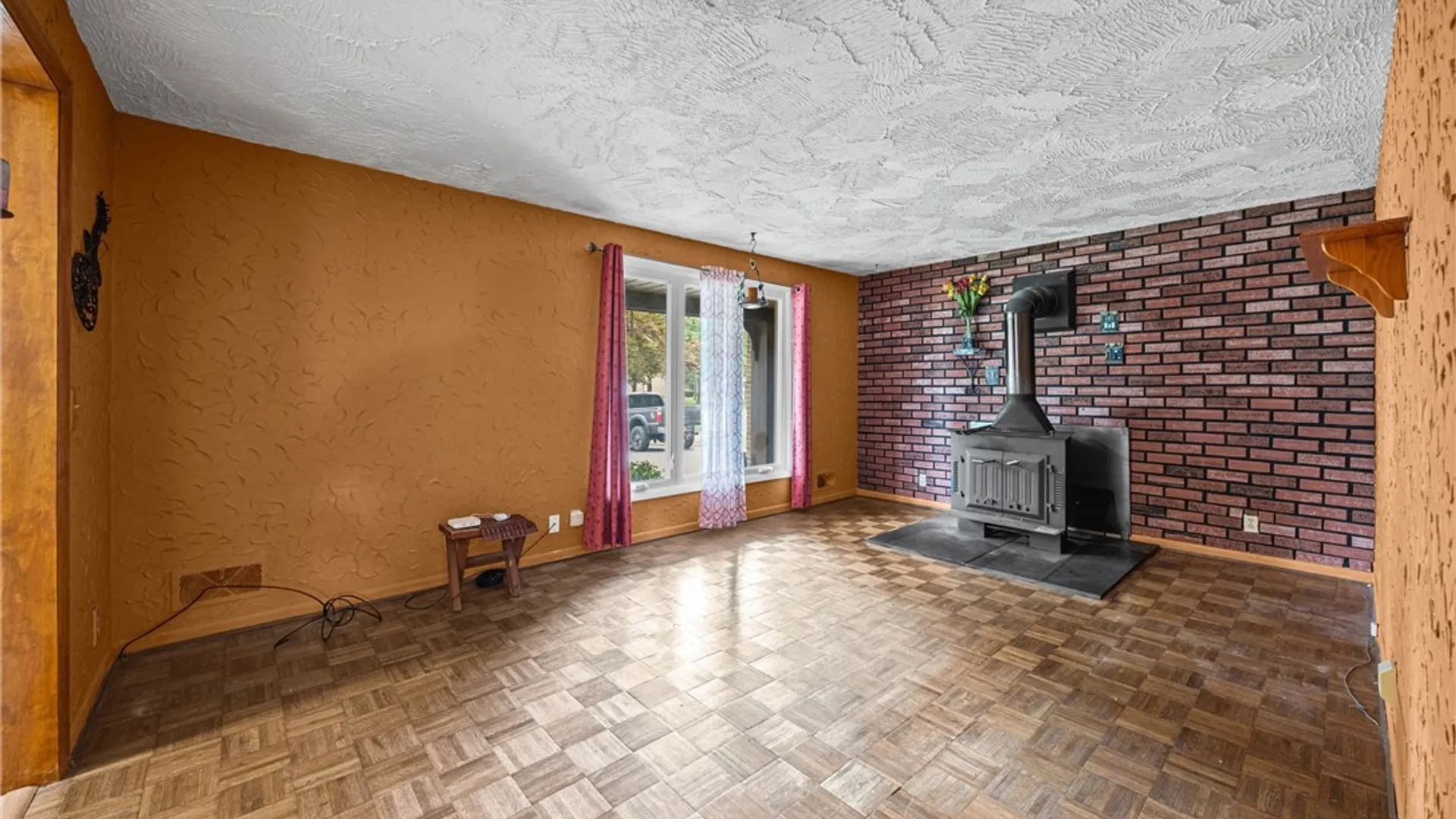 Property at 529 Vintage Lane, Greece, NY 14615 12