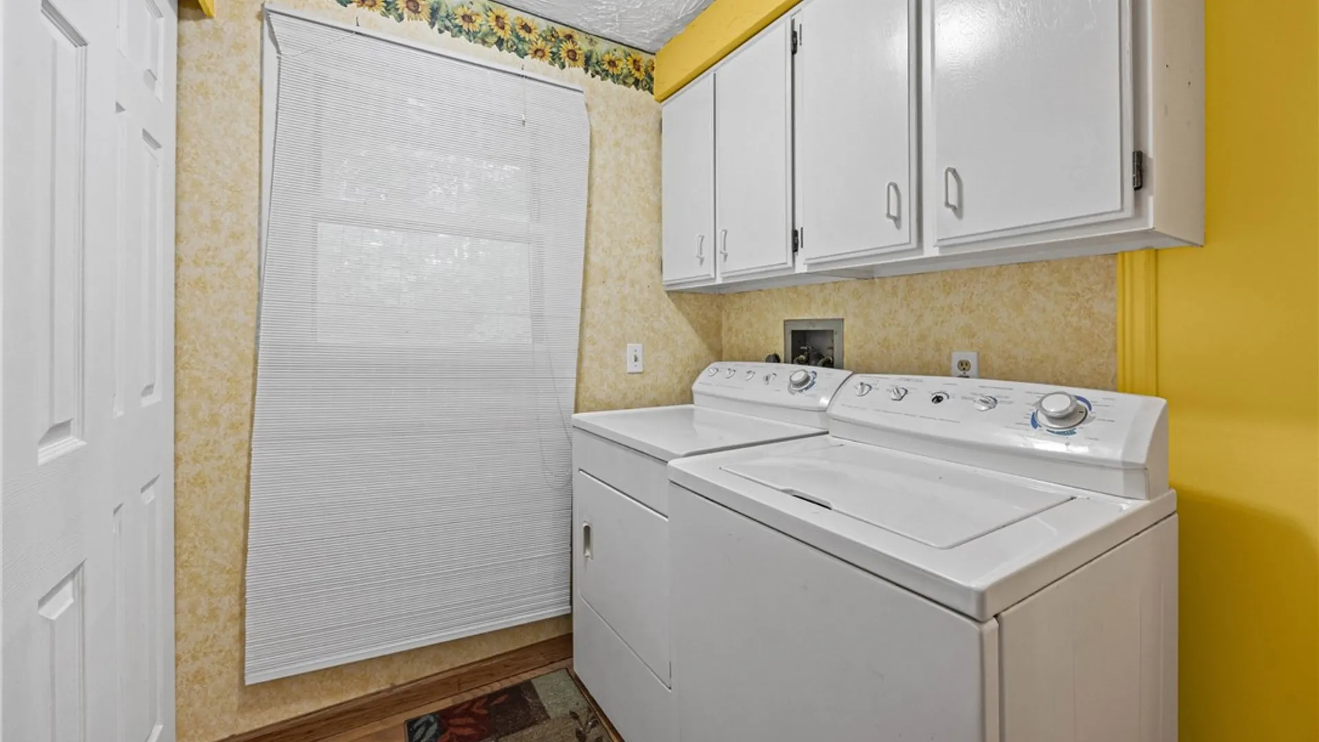 Property at 529 Vintage Lane, Greece, NY 14615 13