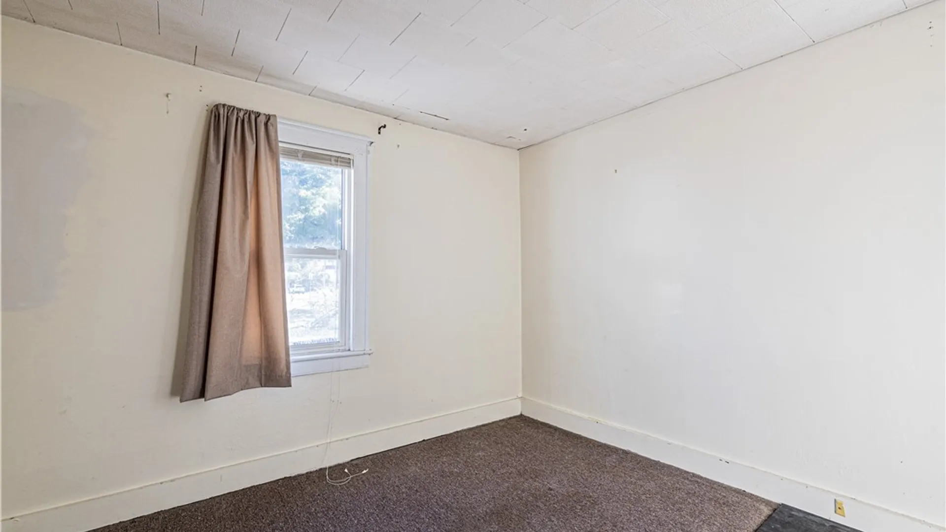 Property at 1474 N Goodman Street, Rochester, NY 14609 10