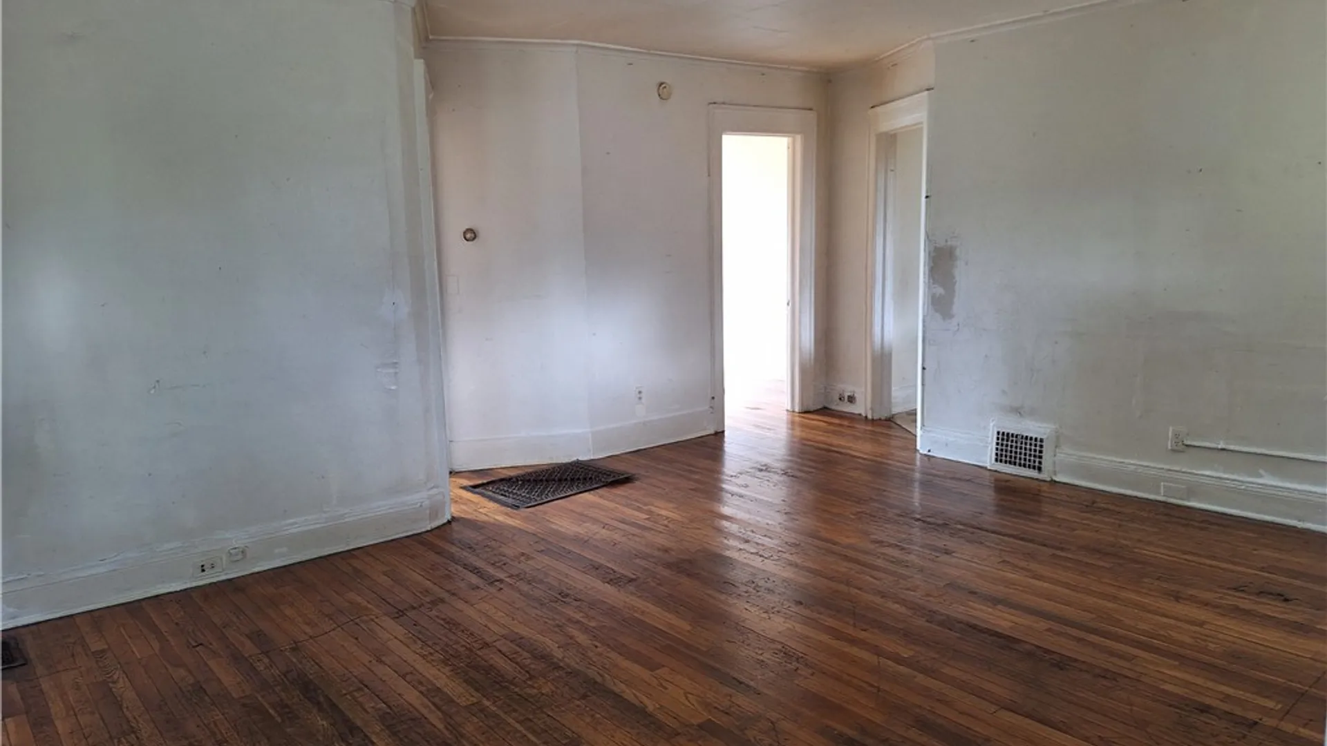 Property at 1103 Midland Avenue, Syracuse, NY 13205 3