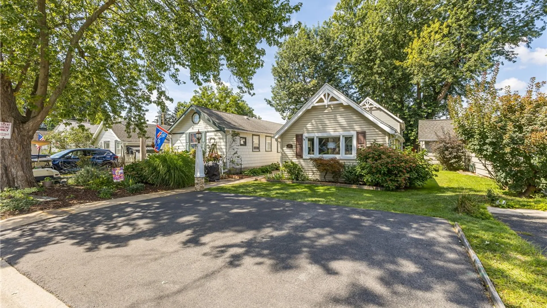 Property at 17 Bateau Terrace, Irondequoit, NY 14617 3