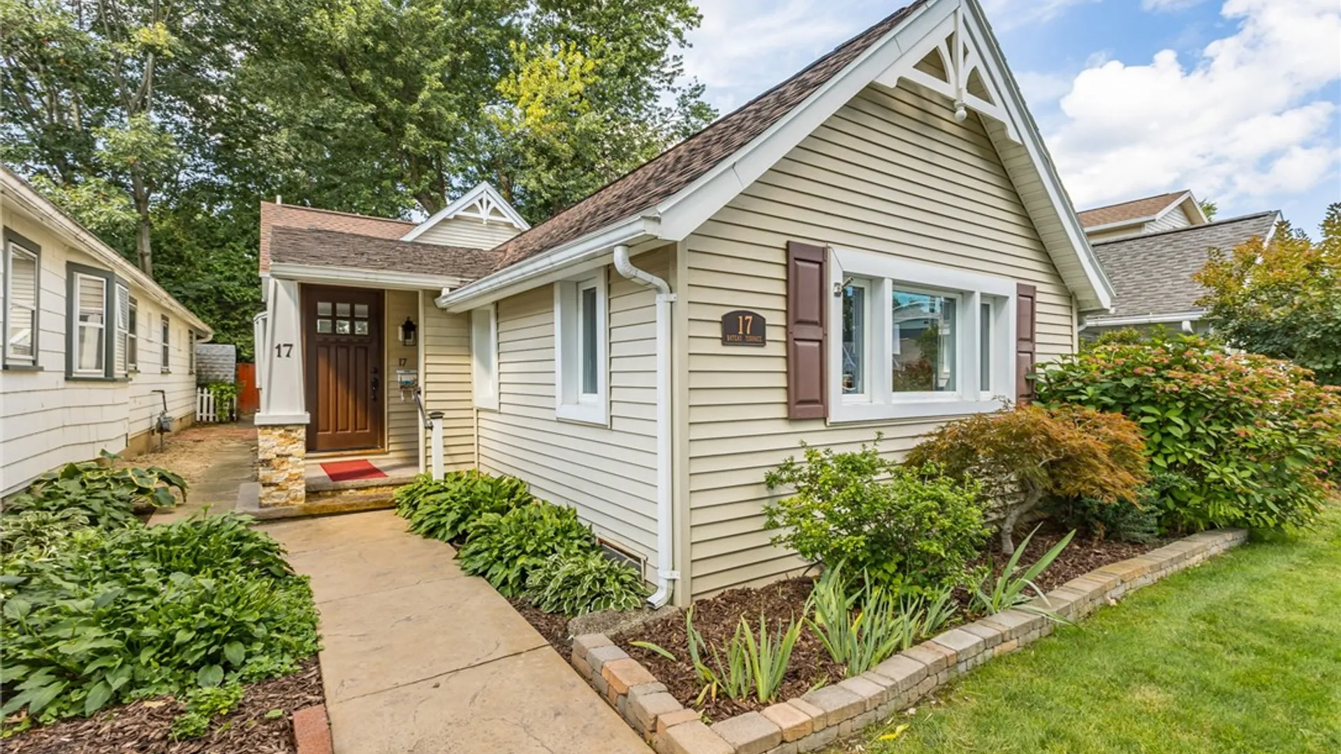 Property at 17 Bateau Terrace, Irondequoit, NY 14617 4