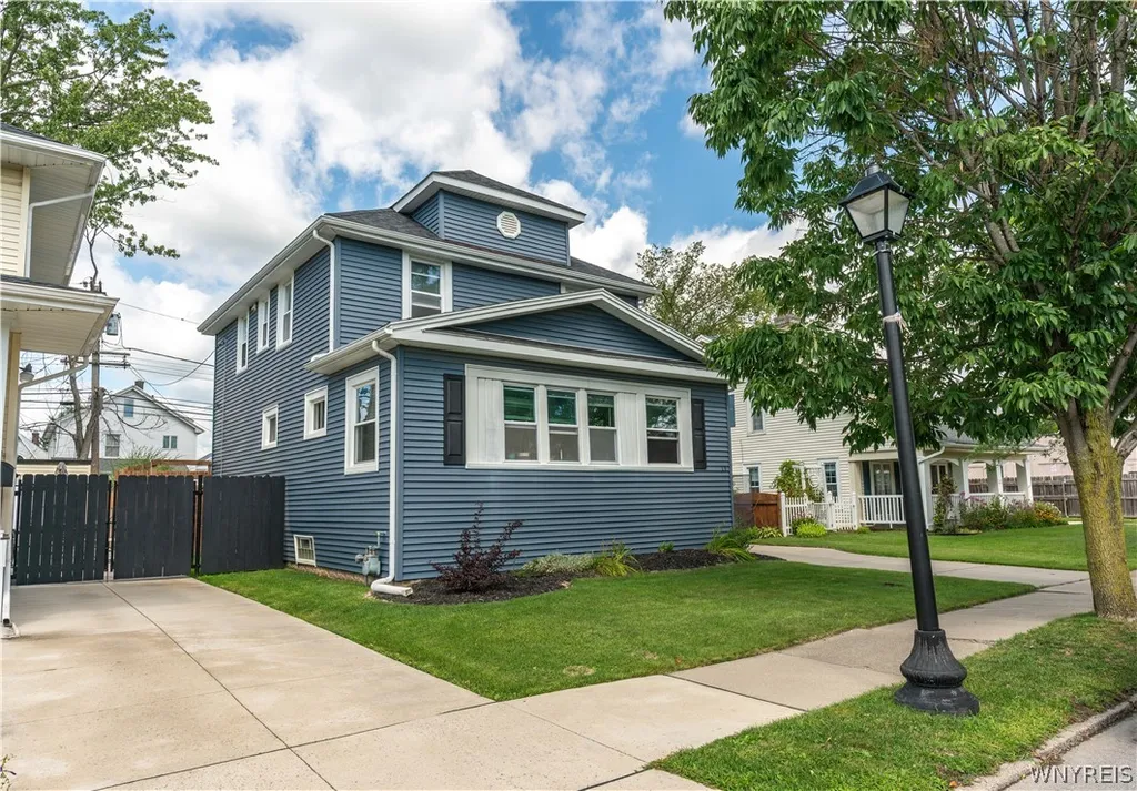 Property at 19 Hamilton Boulevard, Tonawanda, NY 14217