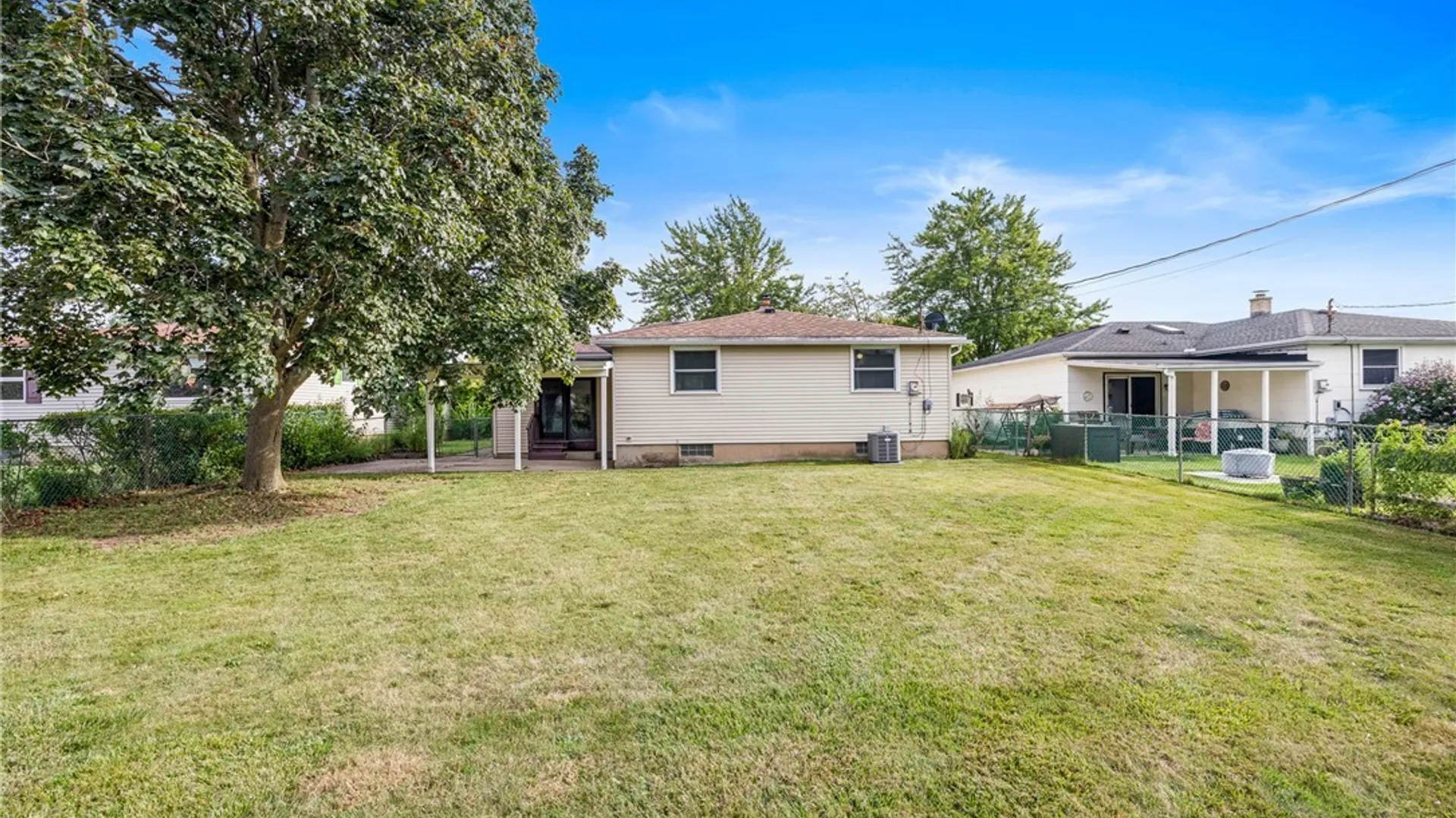 Property at 284 Claudette Court, Cheektowaga, NY 14043 27