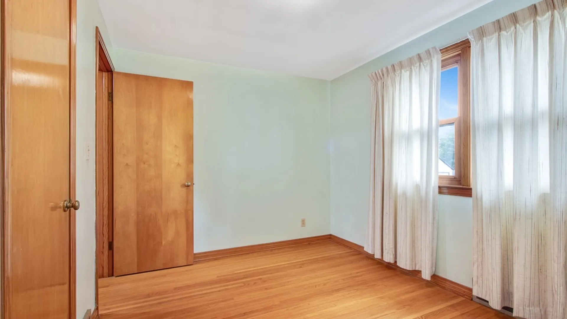 Property at 27 Newell Avenue, Lancaster, NY 14086 21