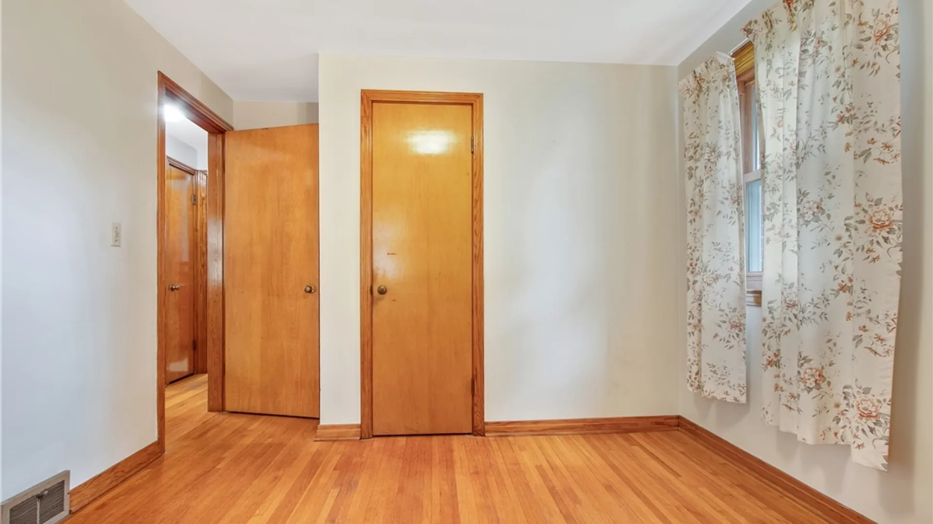 Property at 27 Newell Avenue, Lancaster, NY 14086 23