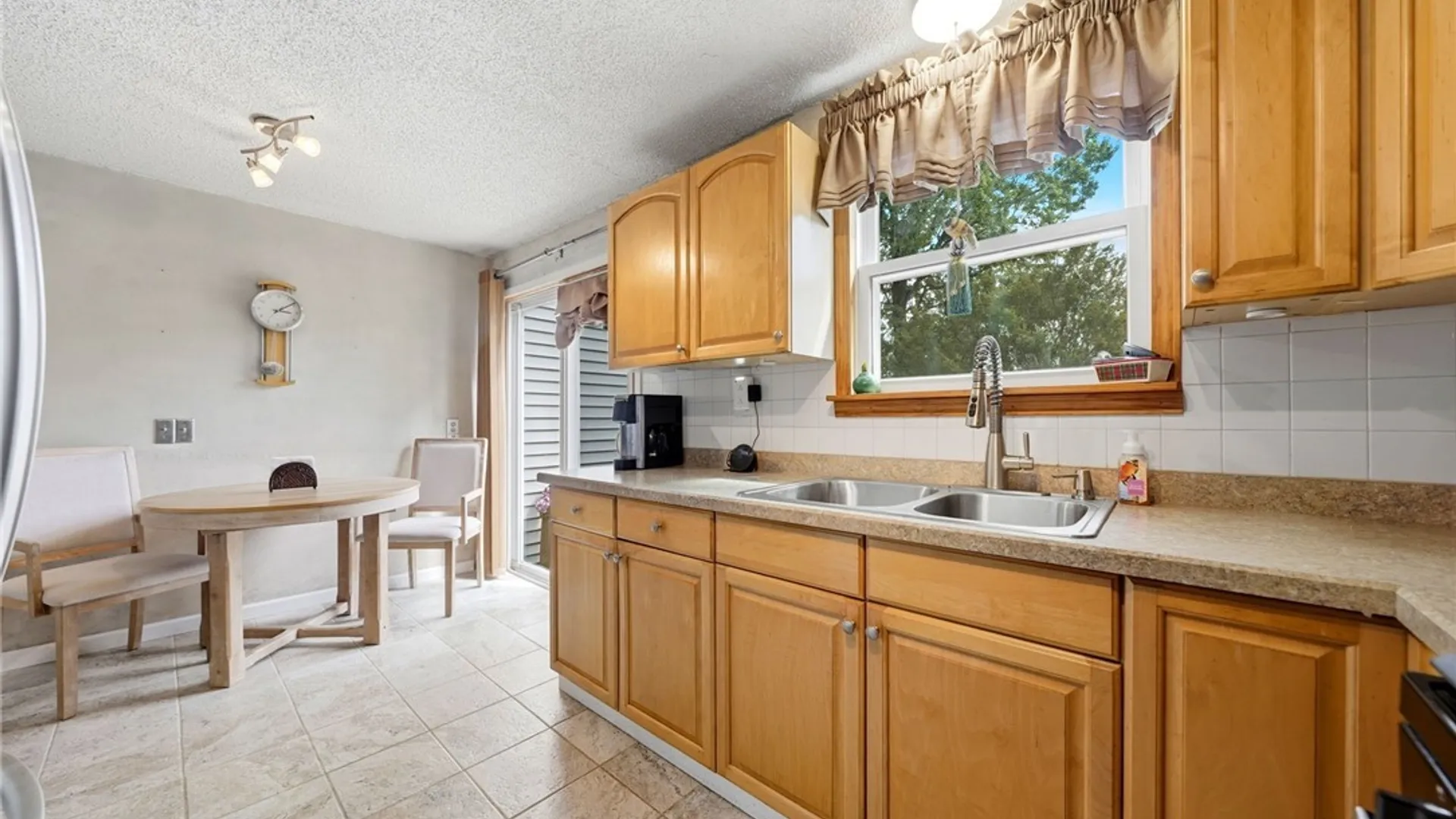Property at 151 Cloverside Drive, West Seneca, NY 14224 10