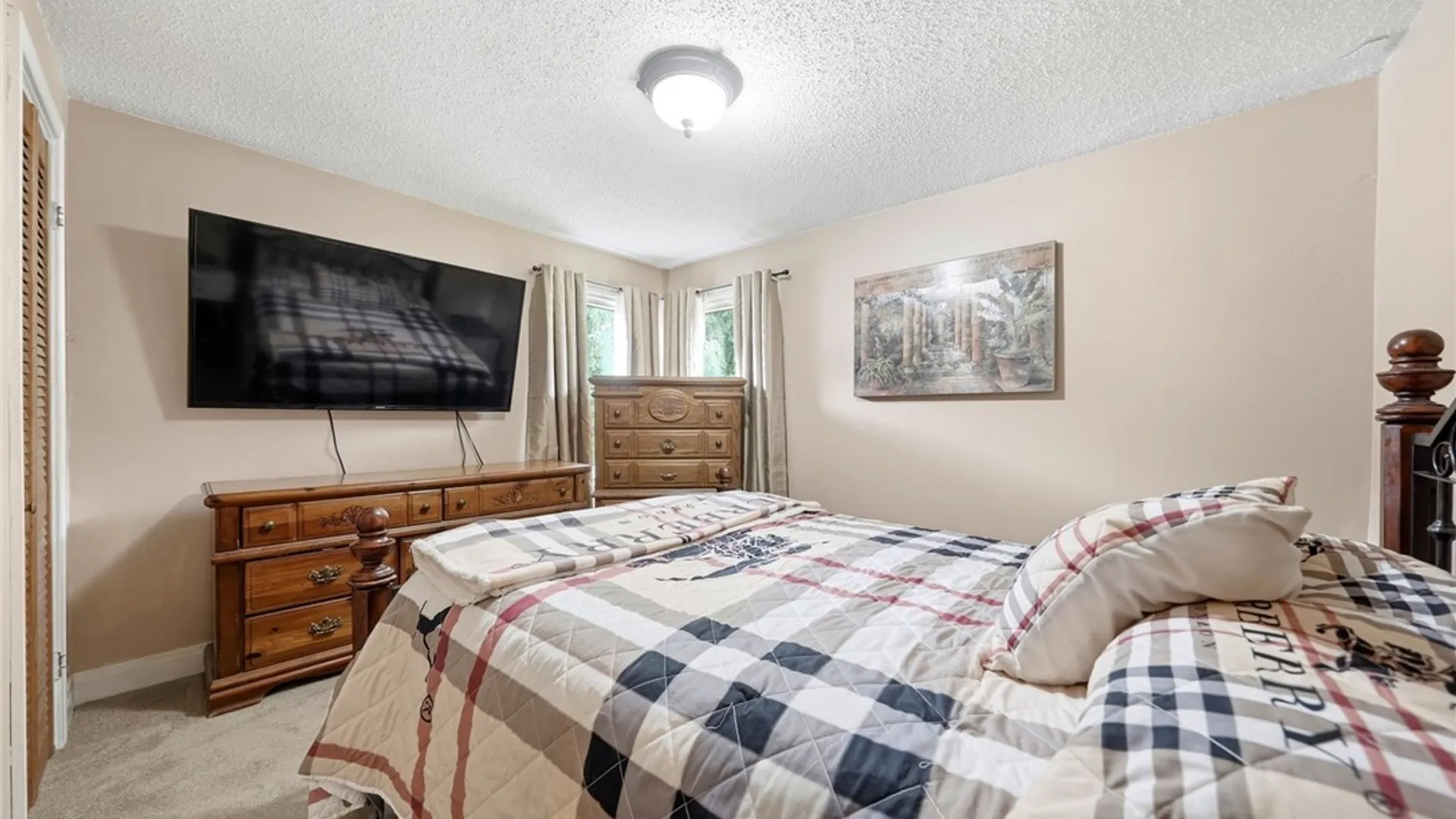 Property at 151 Cloverside Drive, West Seneca, NY 14224 16