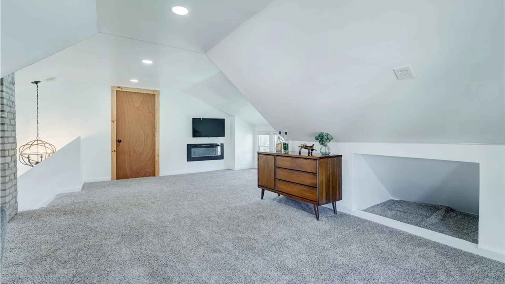 Property at 152 Colonial Road, Rochester, NY 14609 31