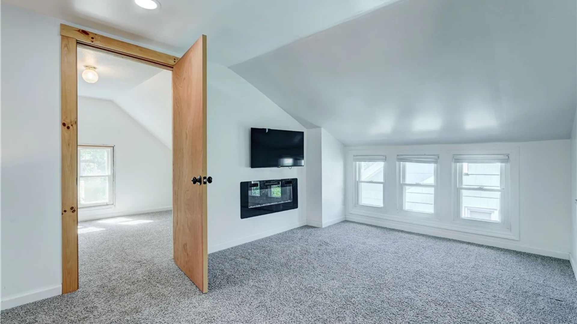 Property at 152 Colonial Road, Rochester, NY 14609 33