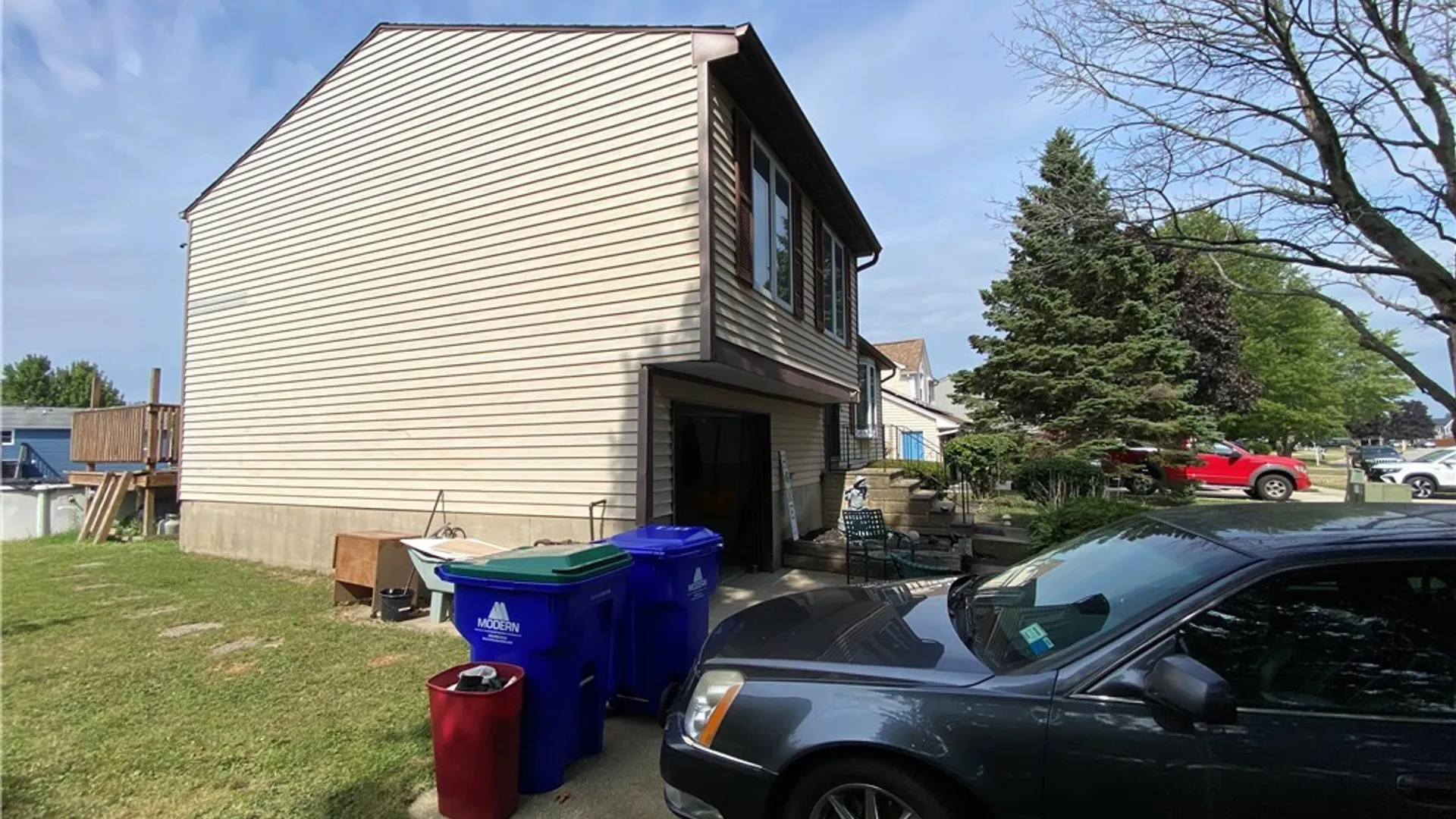 Property at 4040 Towers Place, Hamburg, NY 14075 3