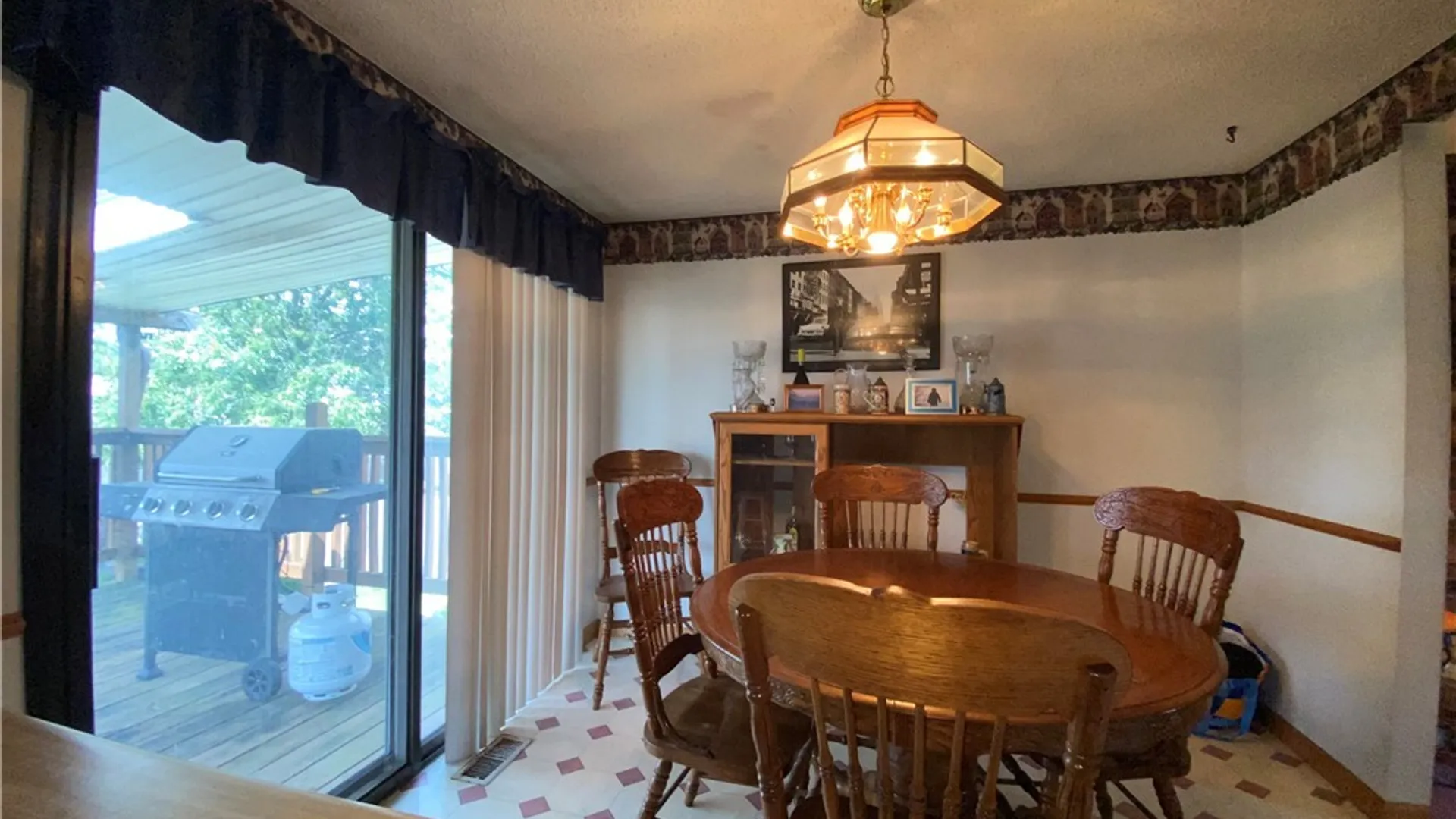 Property at 4040 Towers Place, Hamburg, NY 14075 9