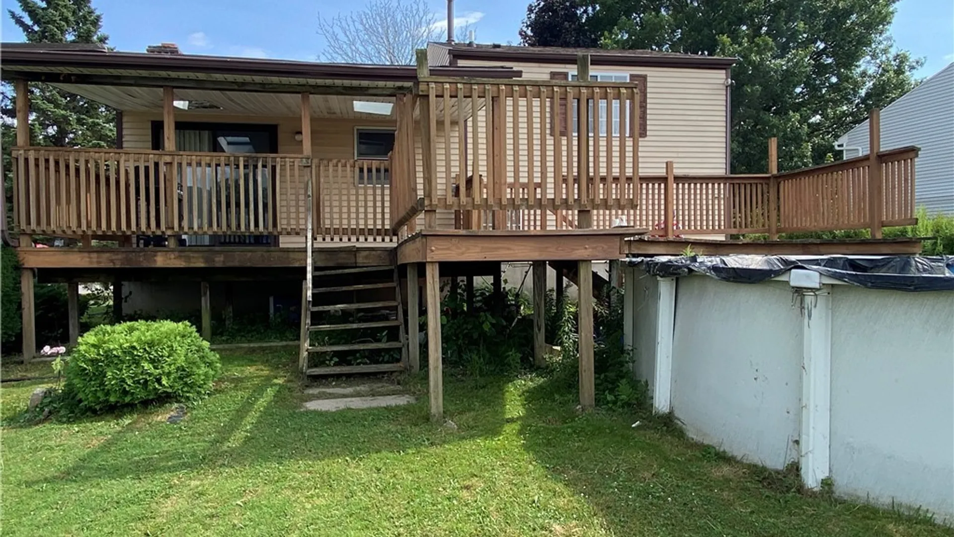 Property at 4040 Towers Place, Hamburg, NY 14075 23