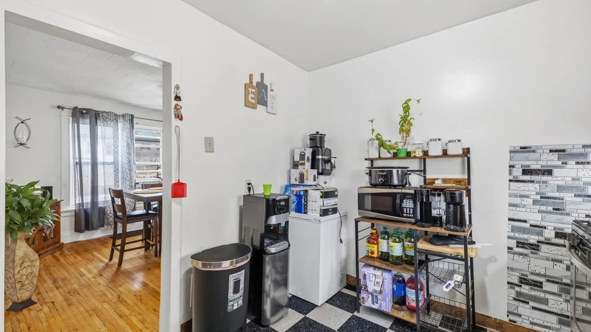 Property at 2870 Bailey Avenue, Buffalo, NY 14215 16