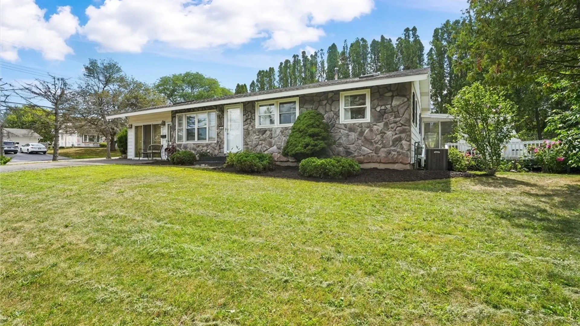 Property at 101 Moyer Heights Drive, Salina, NY 13088 4